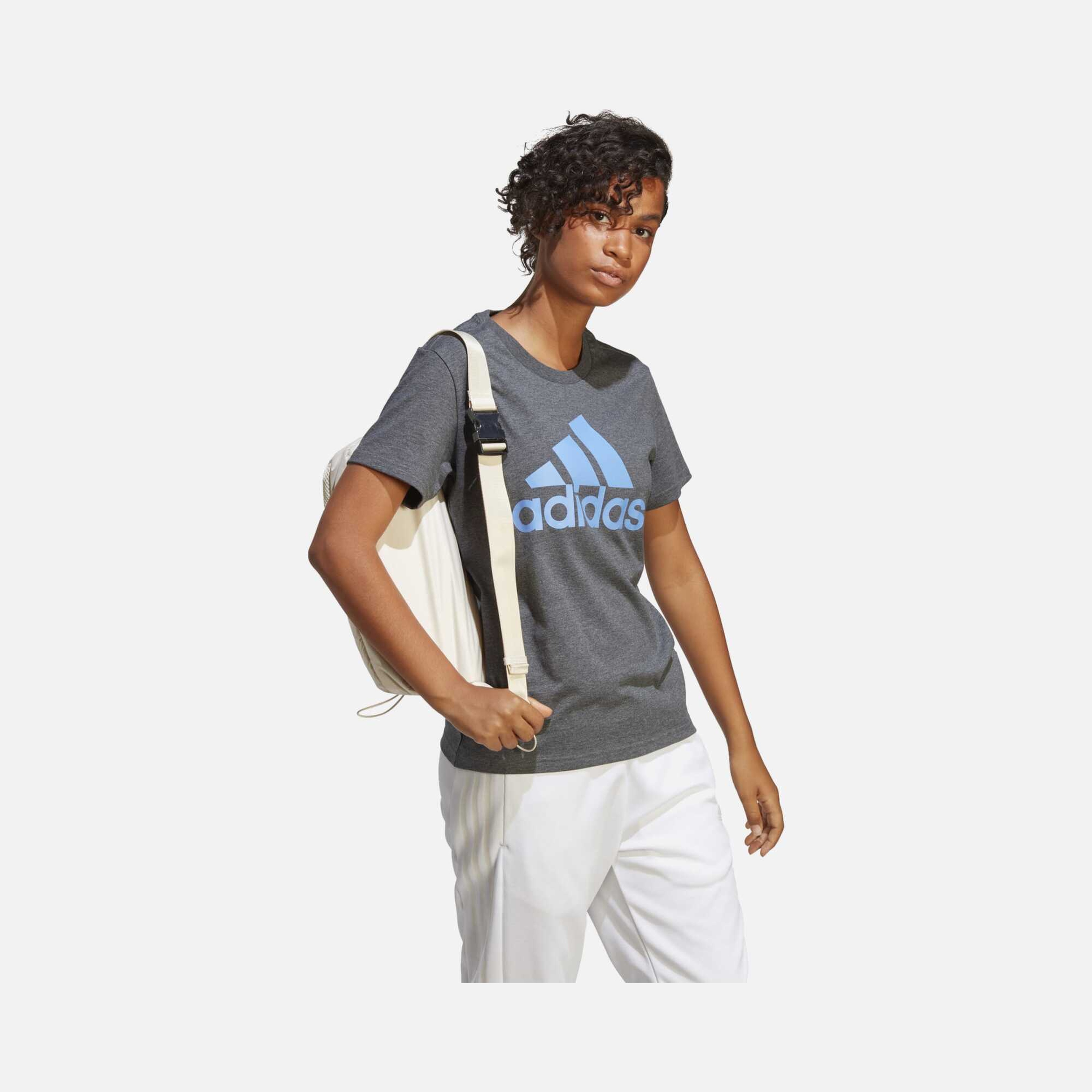 adidas Essentials Logo Short-Sleeve Kadın Tişört