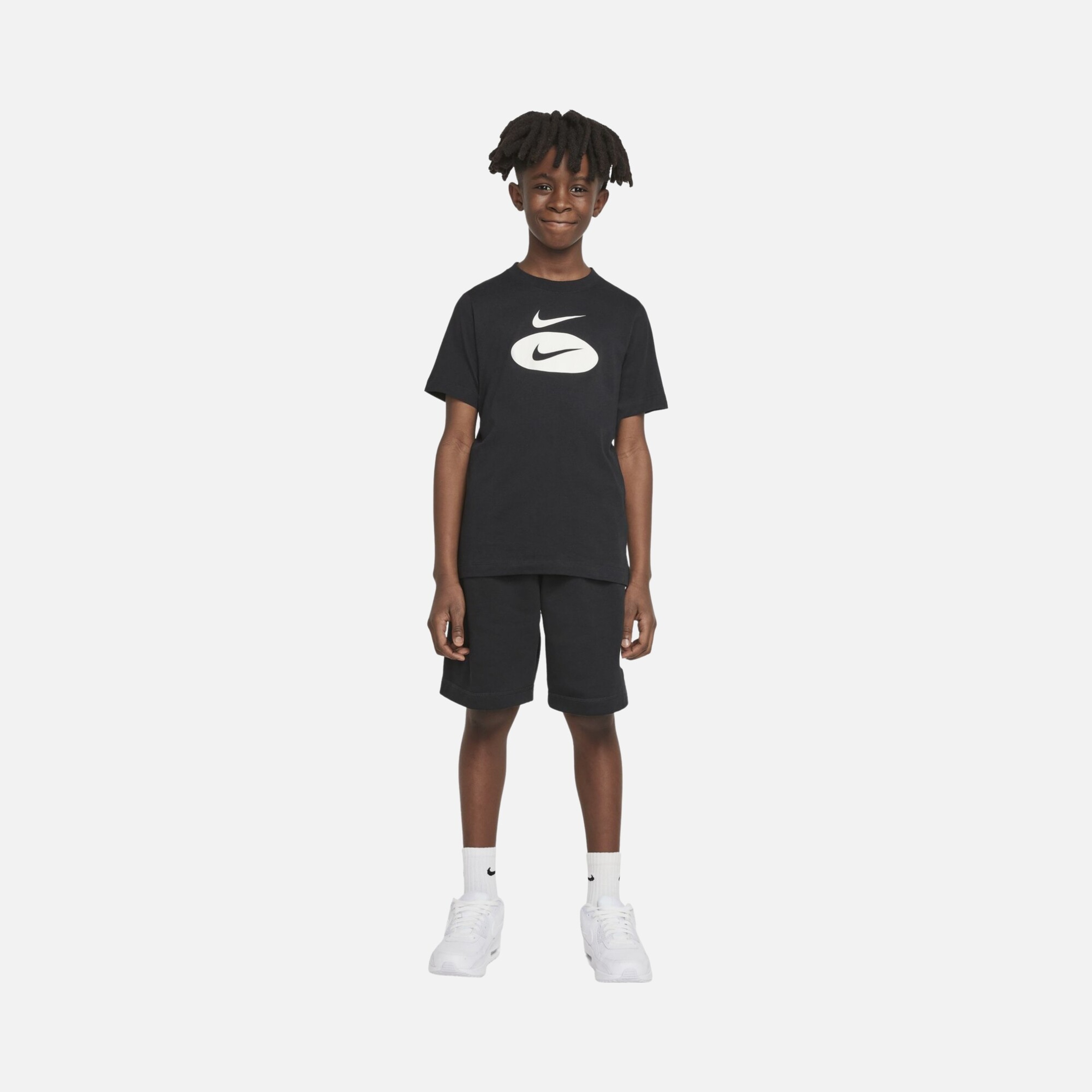 Nike Sportswear Essentials+ Core 1 Short-Sleeve (Boys') Çocuk Tişört