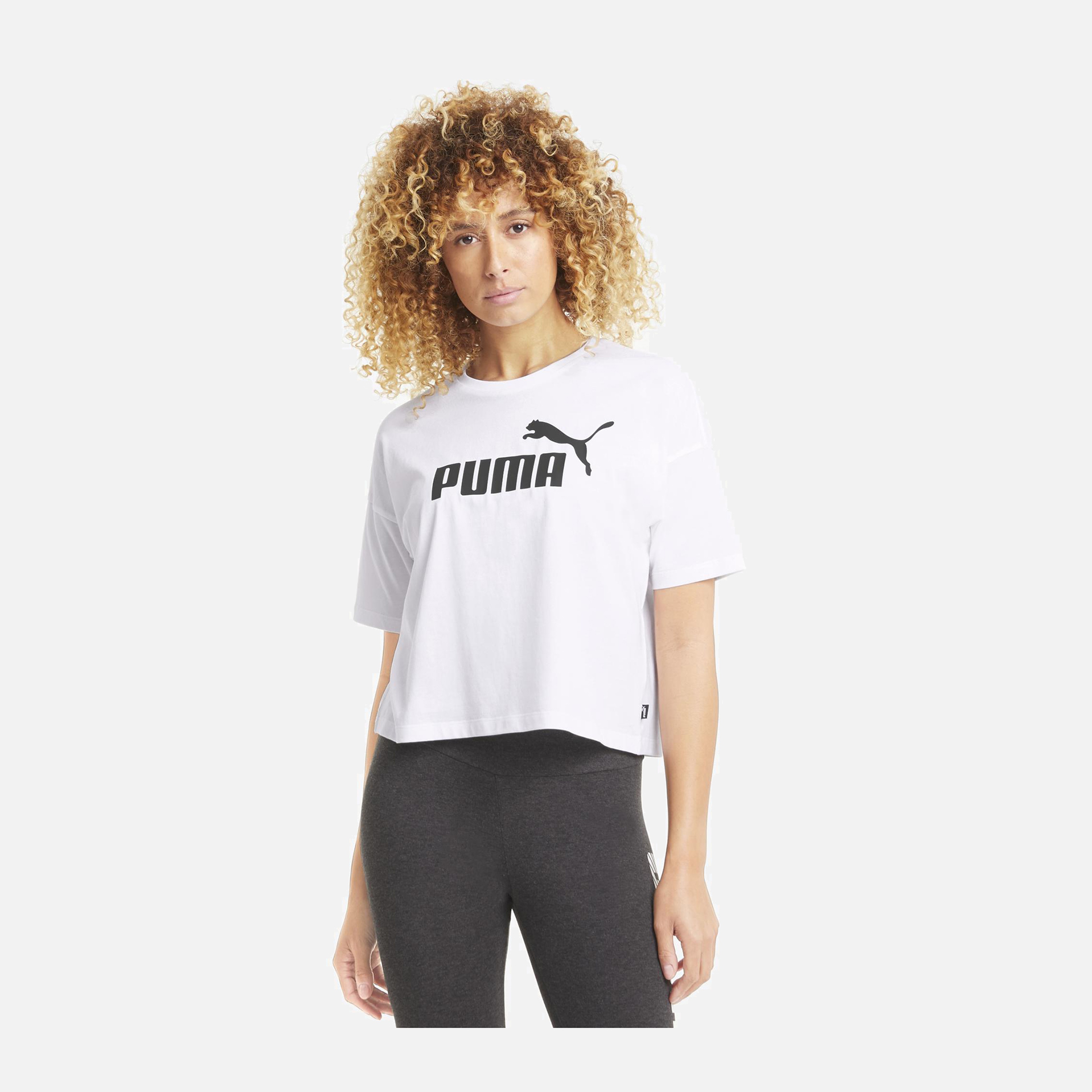 Puma Sportswear Essentials Logo Cropped Short-Sleeve Kadın Tişört