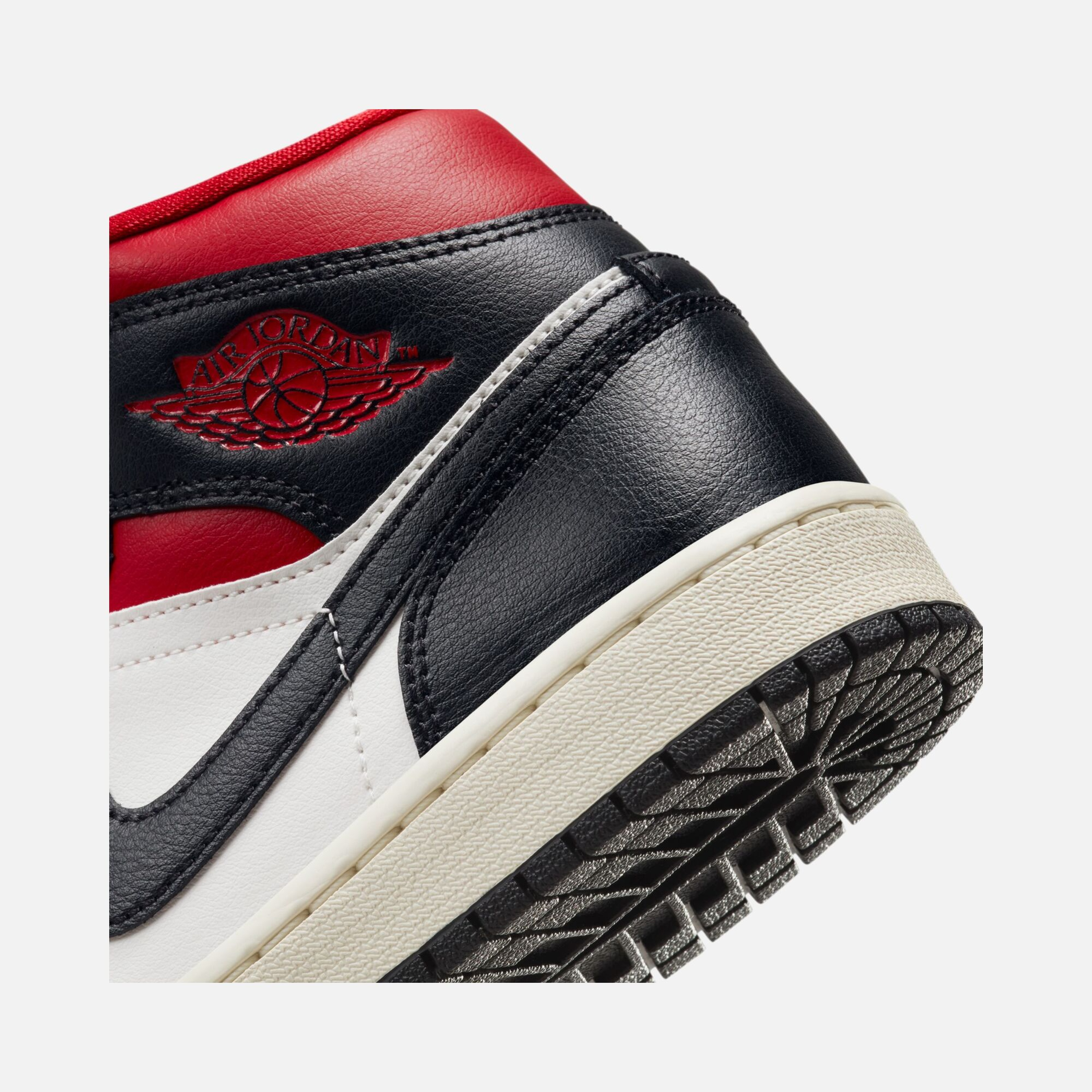 Nike Air Jordan 1 Mid Kadın Spor Ayakkabı