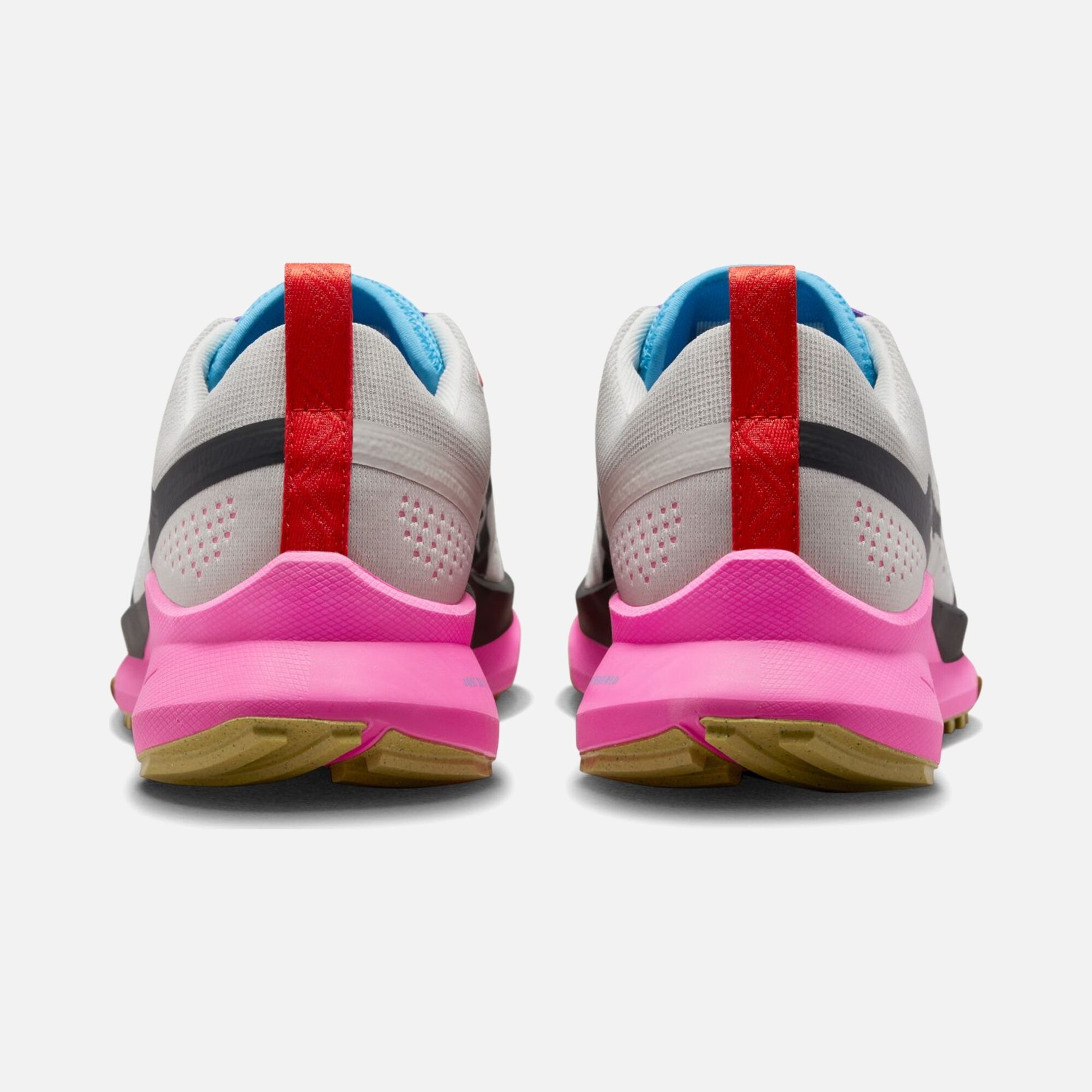 Nike Pegasus Trail 4 Running Kadın Spor Ayakkabı