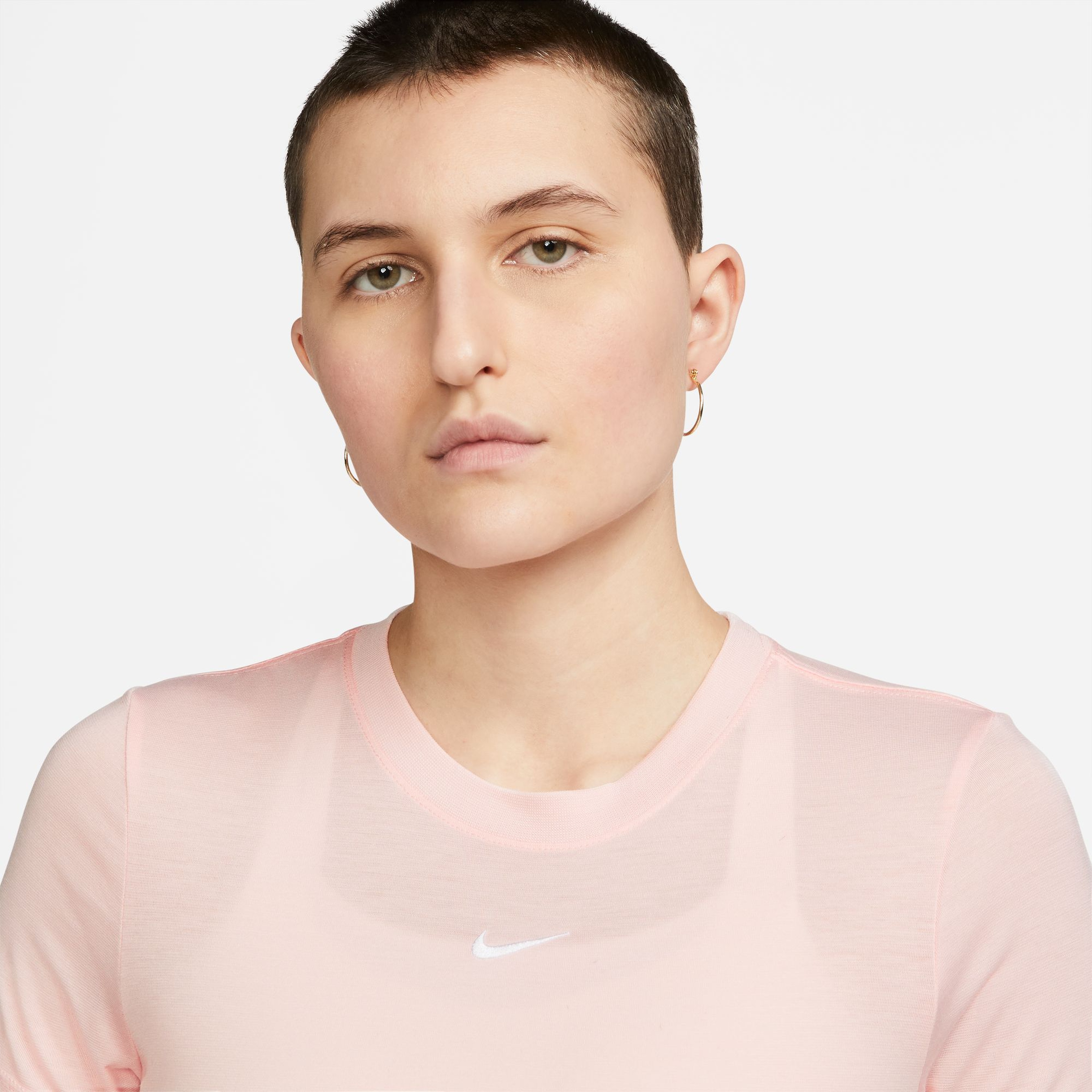 Nike Sportswear Essential Slim Crop-Top Kadın Tişört