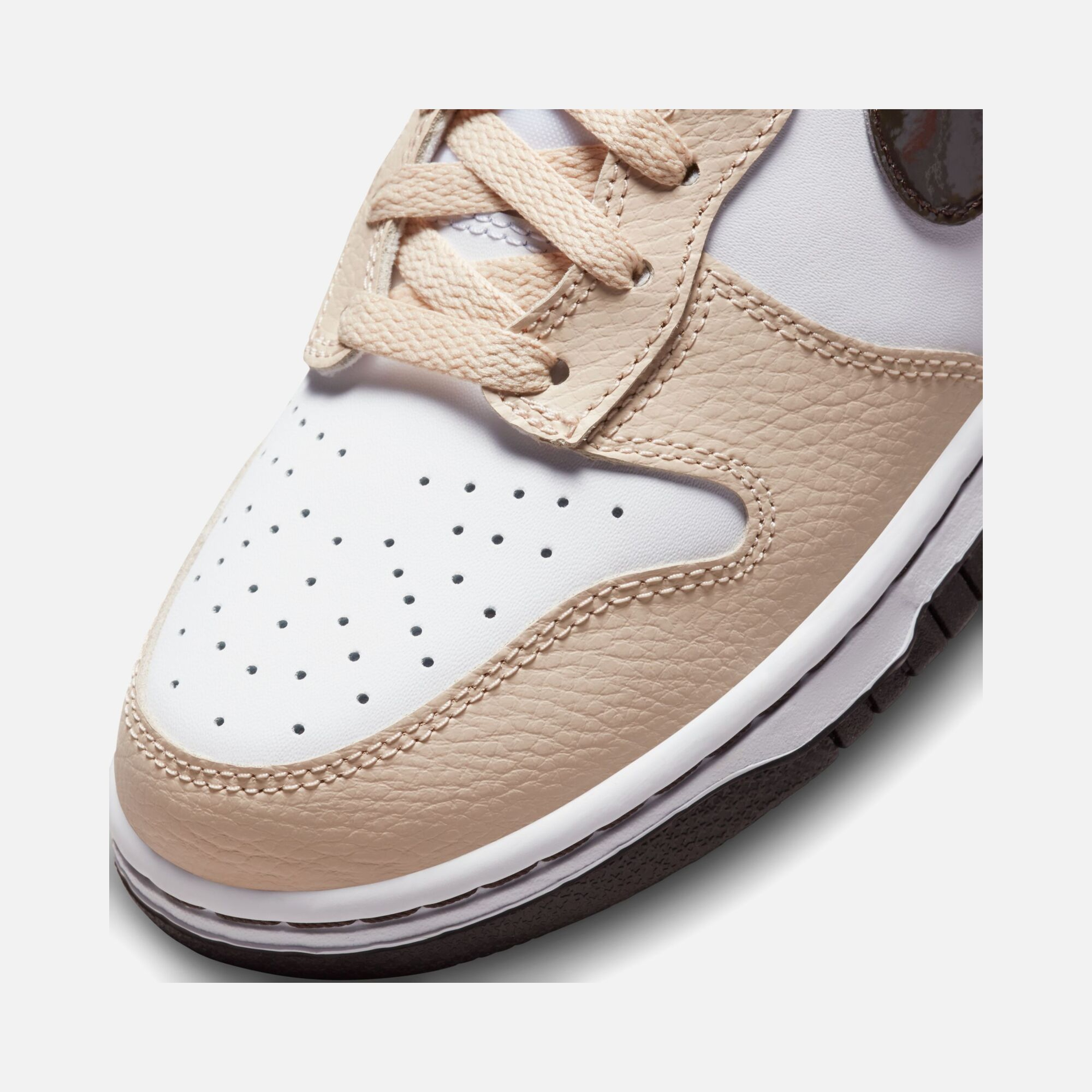 Nike Dunk High ''Patent Leather Swoosh'' Kadın Spor Ayakkabı