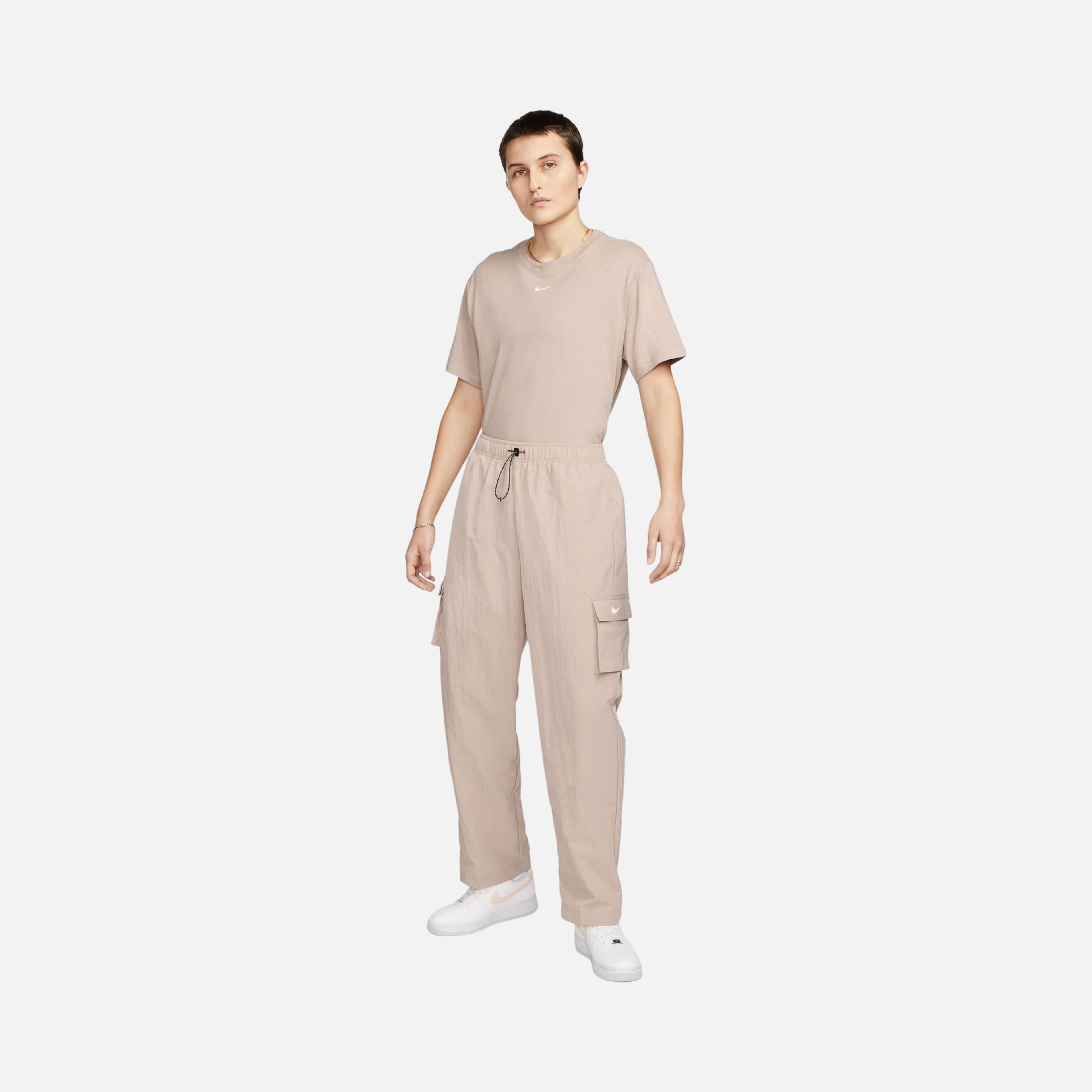 Nike Sportswear Essentials Short-Sleeve Kadın Tişört