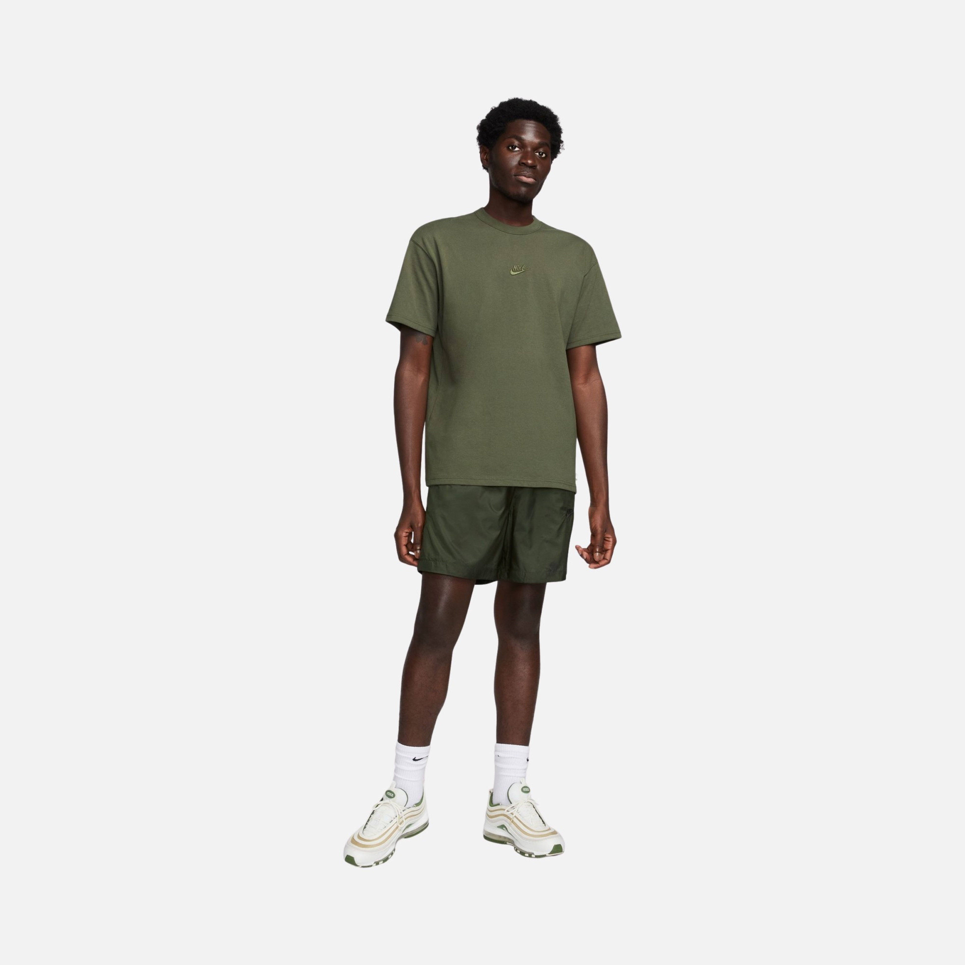 Nike Sportswear Premium Essentials Short-Sleeve Erkek Tişört