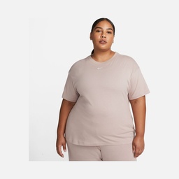 Nike Sportswear Essential Short-Sleeve (Plus Size) Kadın Tişört