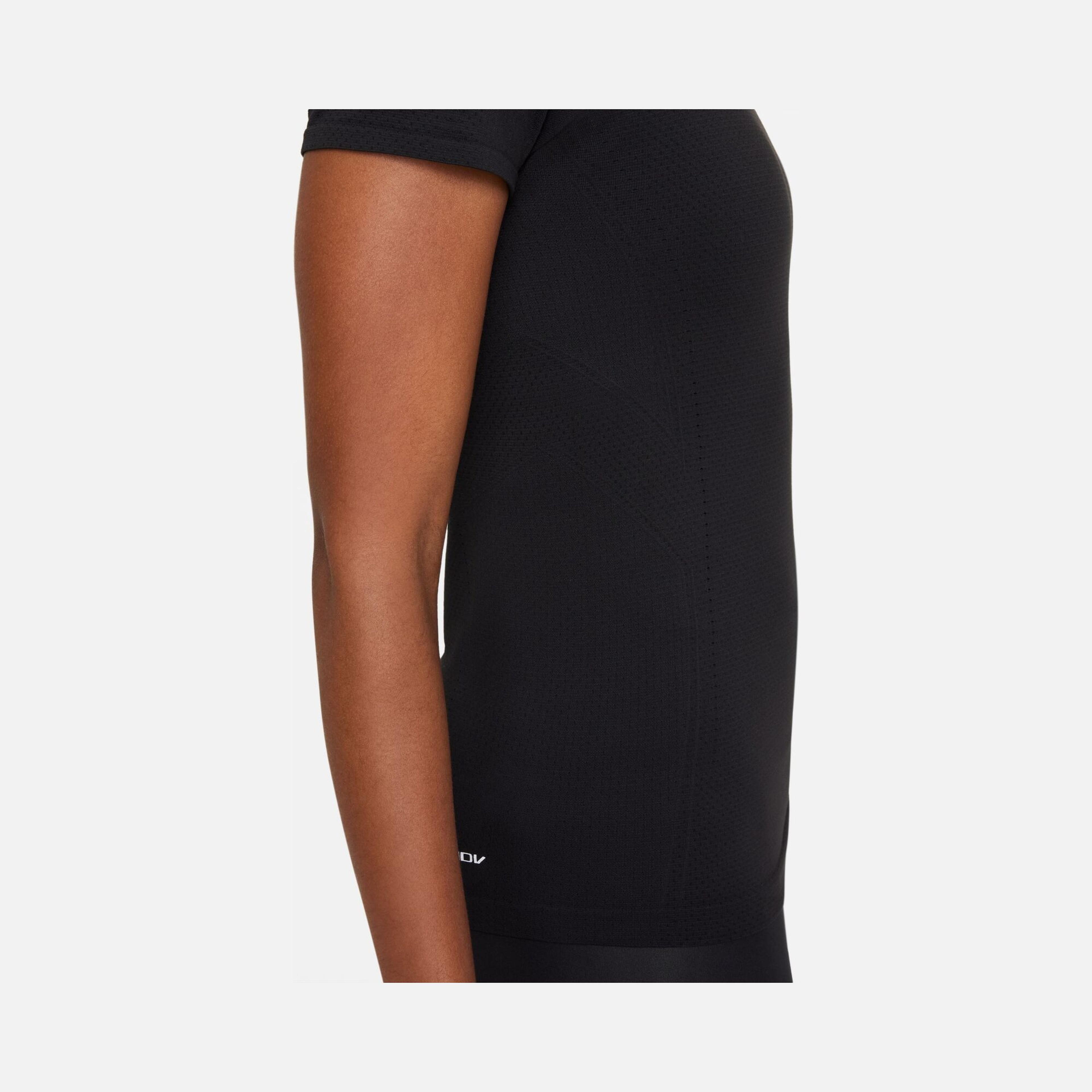 Nike Dri-Fit Advantage Aura Slim-Fit Short-Sleeve Kadın Tişört