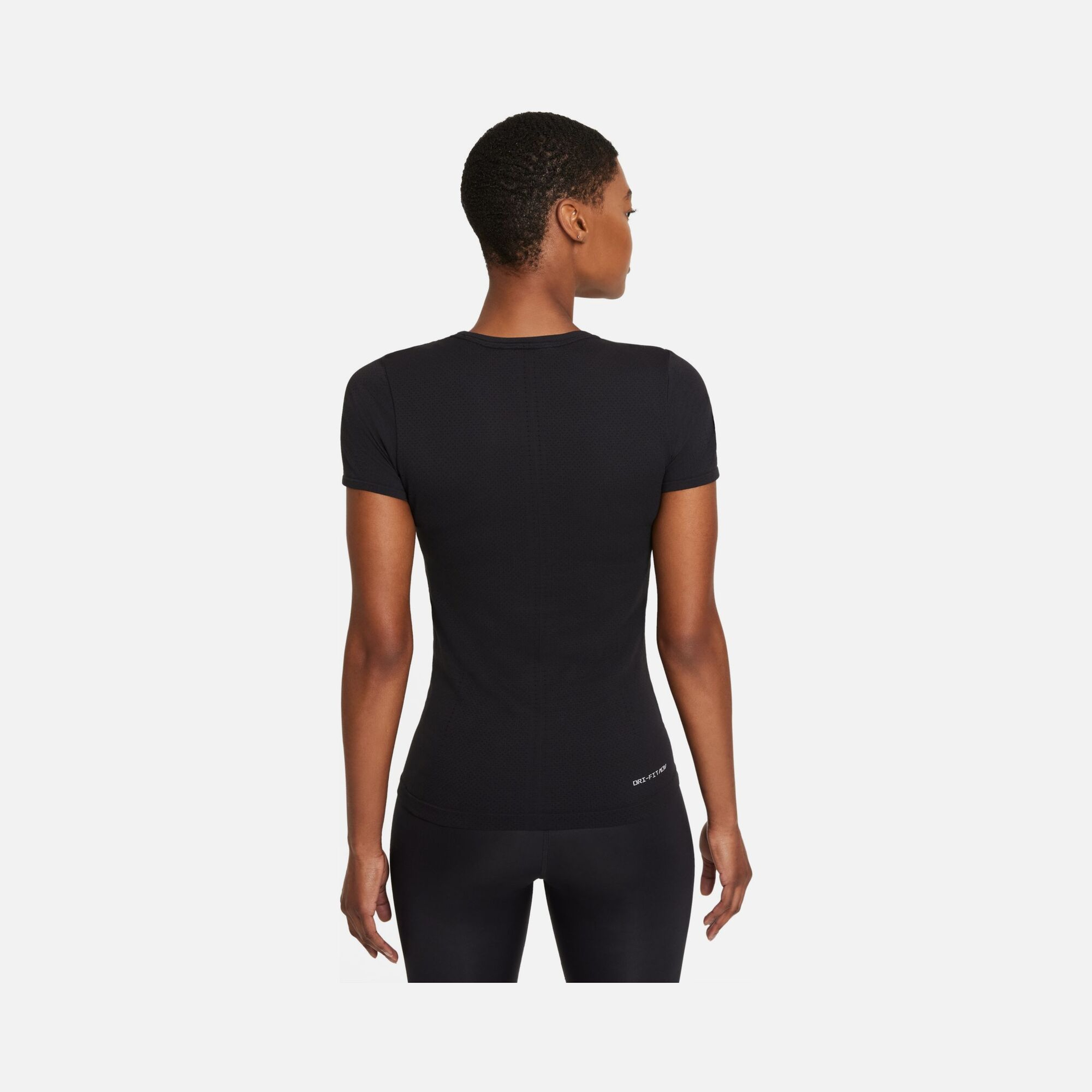 Nike Dri-Fit Advantage Aura Slim-Fit Short-Sleeve Kadın Tişört