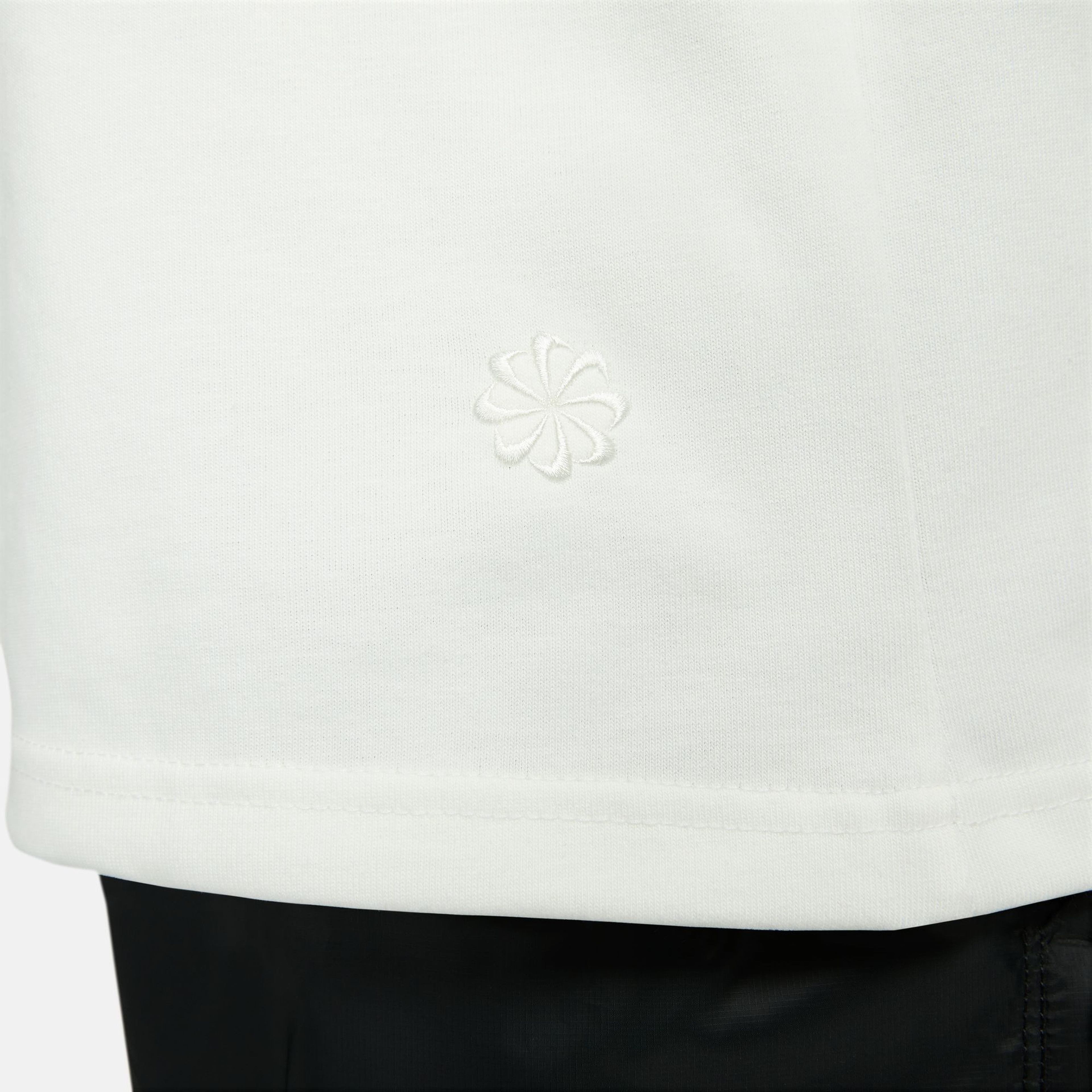 Nike Sportswear Dri-Fit Tech Pack Short-Sleeve Erkek Tişört