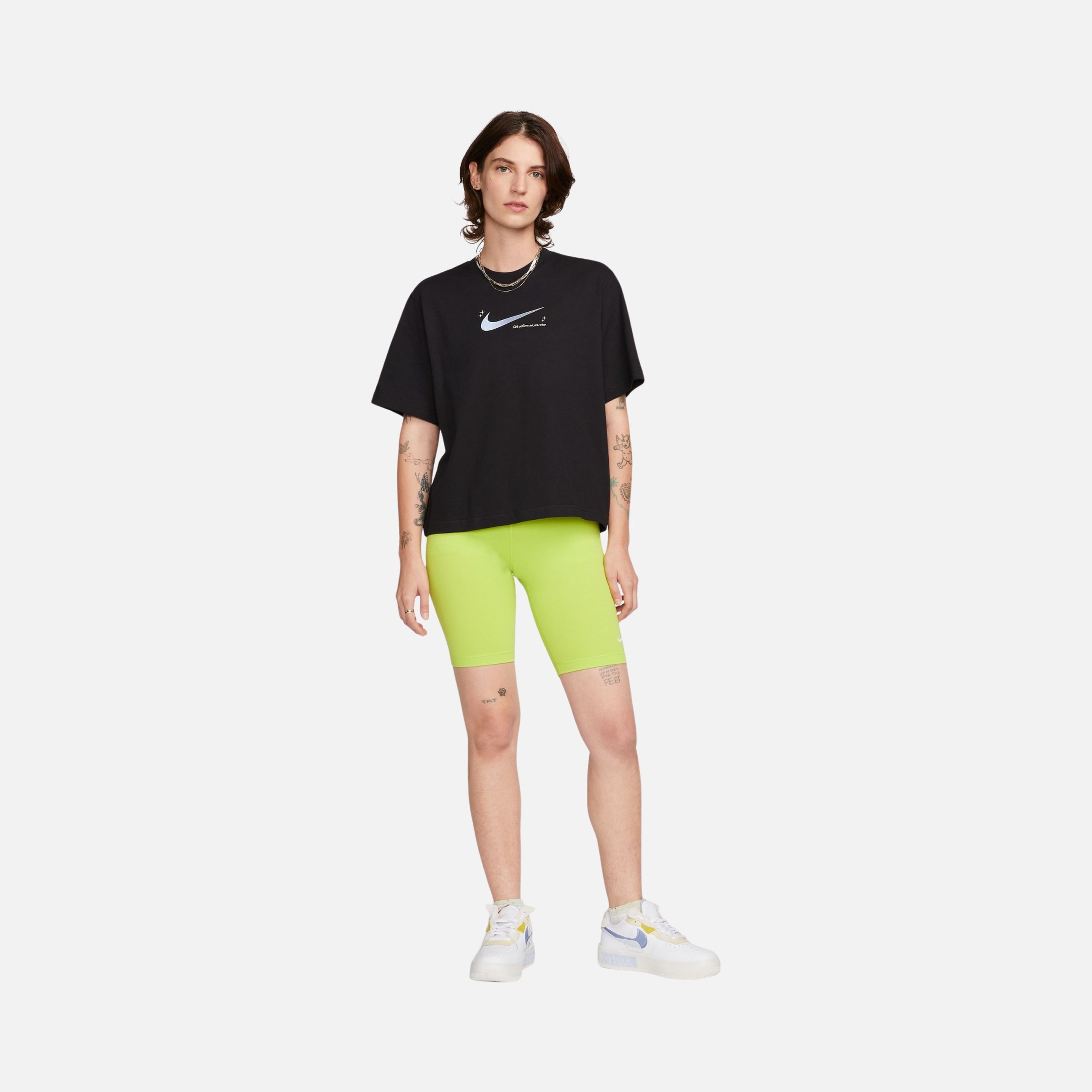 Nike Sportswear ''Lift Others as Your Rise'' 3 Boxy Short-Sleeve Kadın Tişört