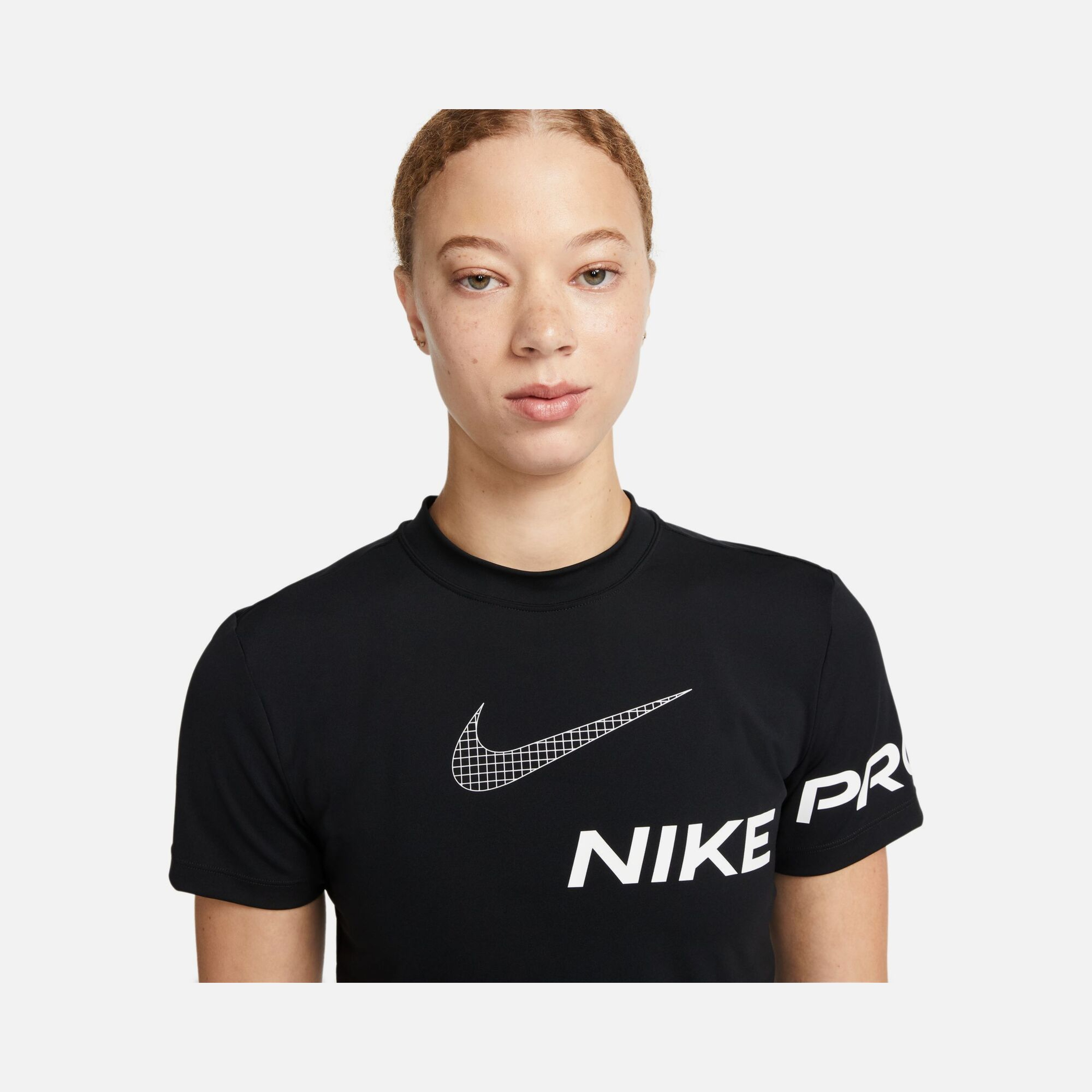 Nike Pro Dri-Fit Cropped Graphic Training Short-Sleeve Kadın Tişört