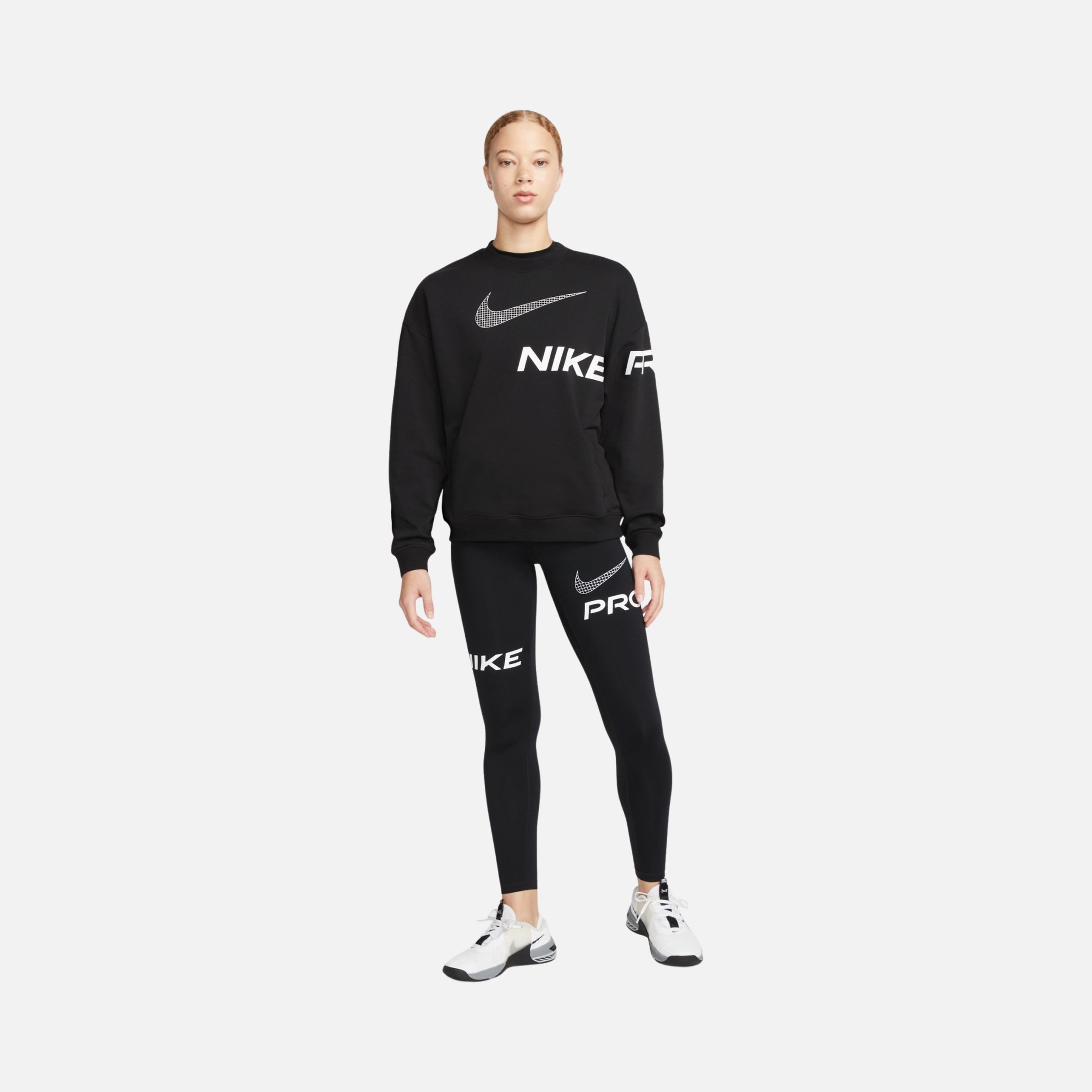 Nike Pro Dri-Fit Get Fit French Terry Graphic Crew-Neck Training Kadın Sweatshirt