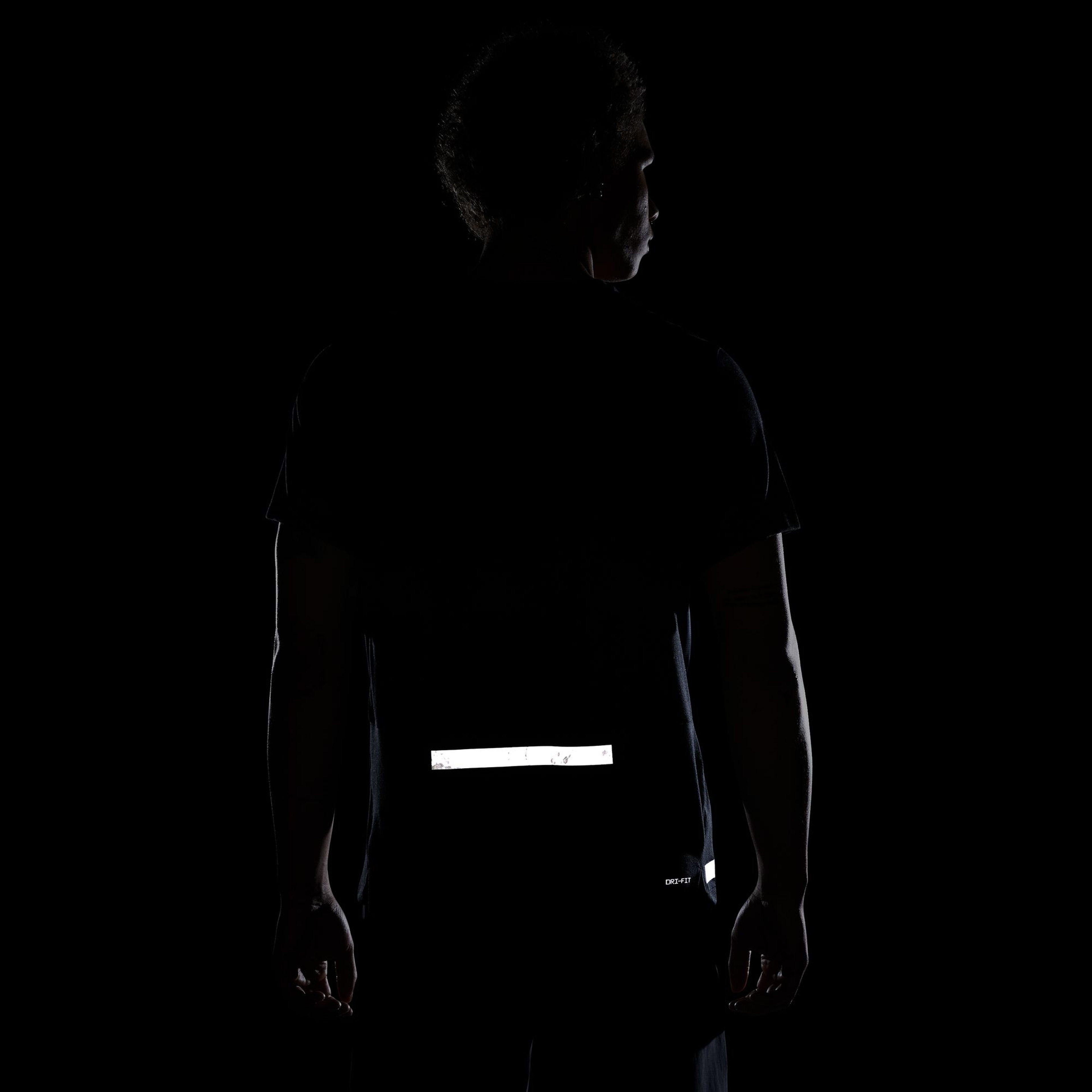 Nike Dri-Fit Run Division Rise 365 Running Short-Sleeve Erkek Tişört