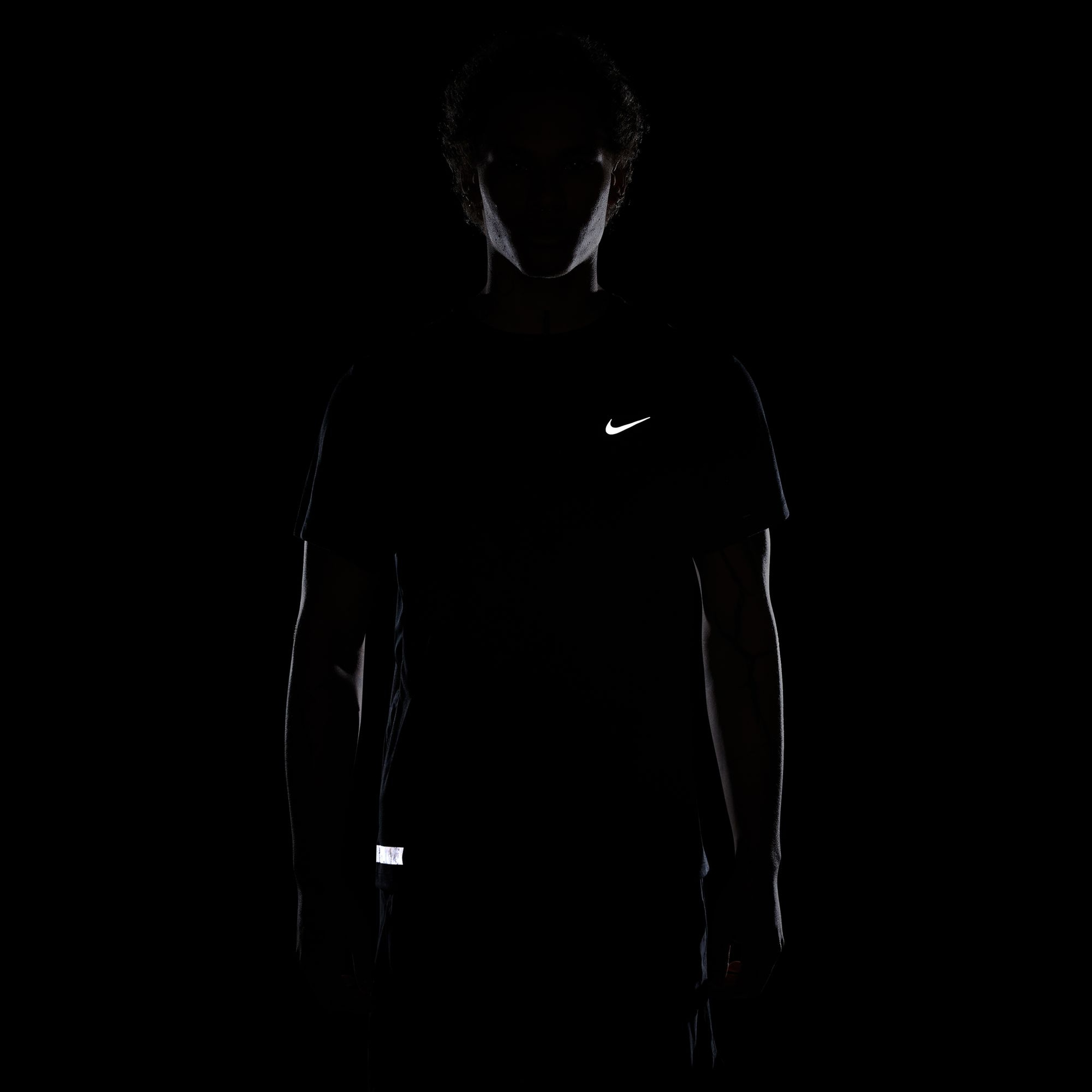 Nike Dri-Fit Run Division Rise 365 Running Short-Sleeve Erkek Tişört