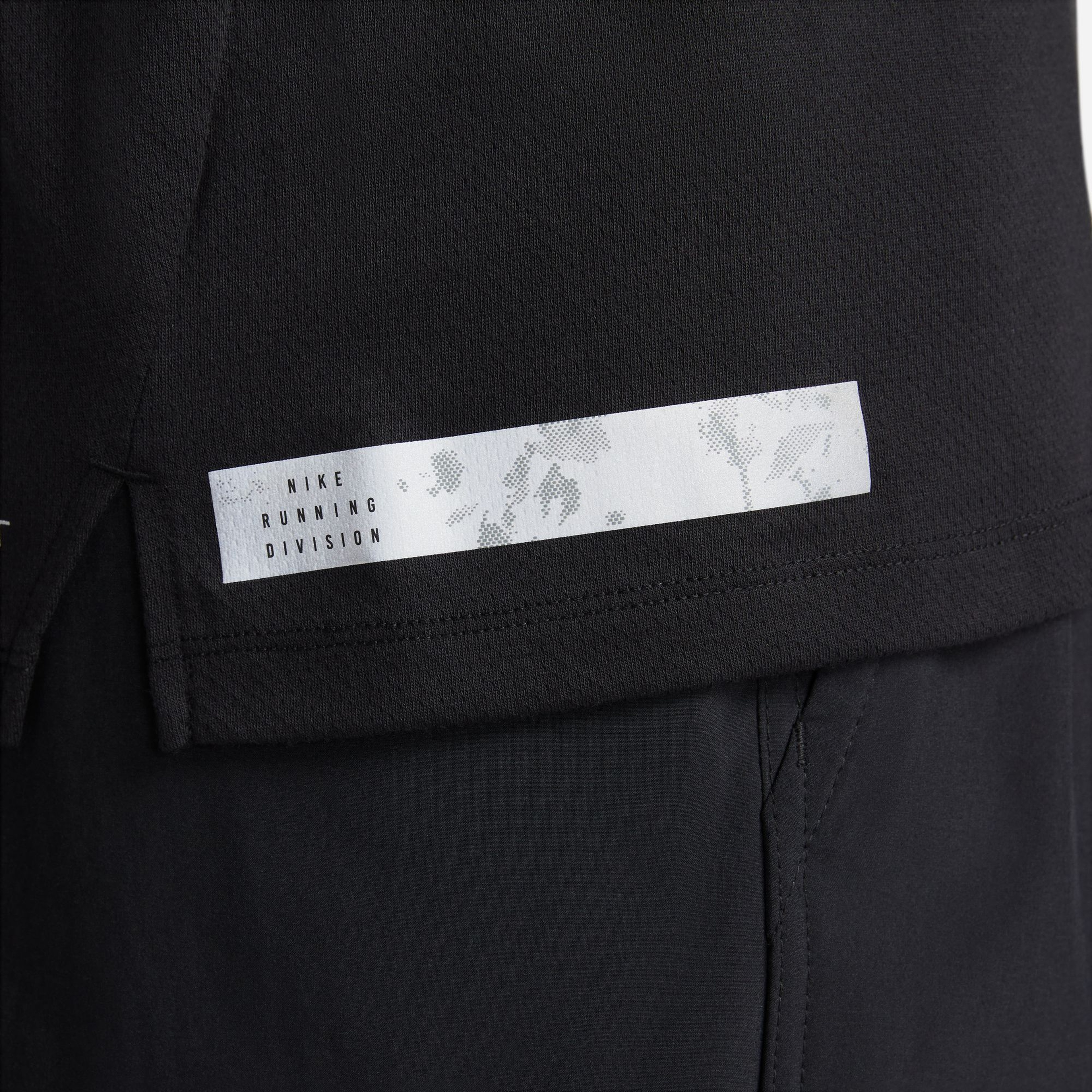 Nike Dri-Fit Run Division Rise 365 Running Short-Sleeve Erkek Tişört