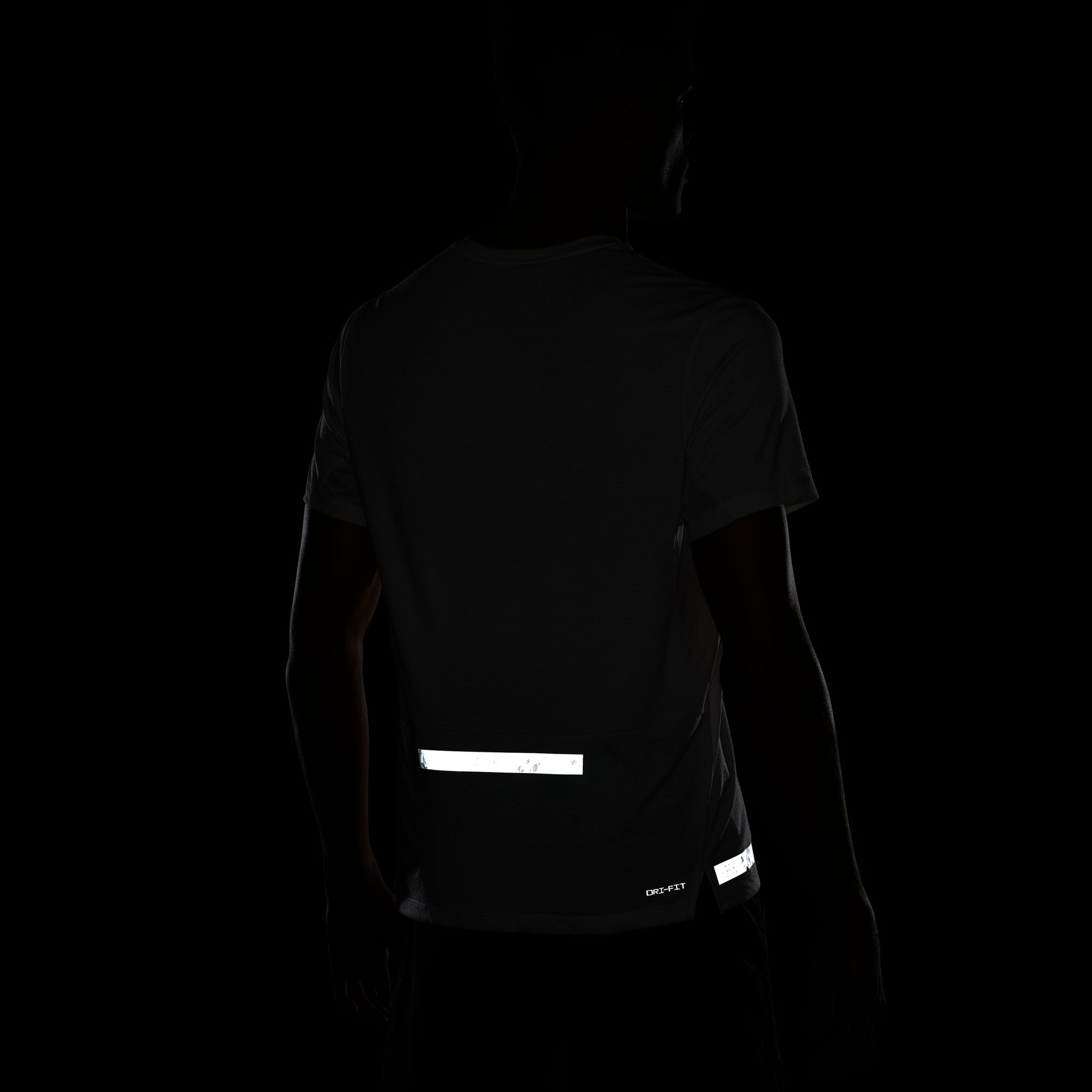 Nike Dri-Fit Run Division Rise 365 Running Short-Sleeve Erkek Tişört