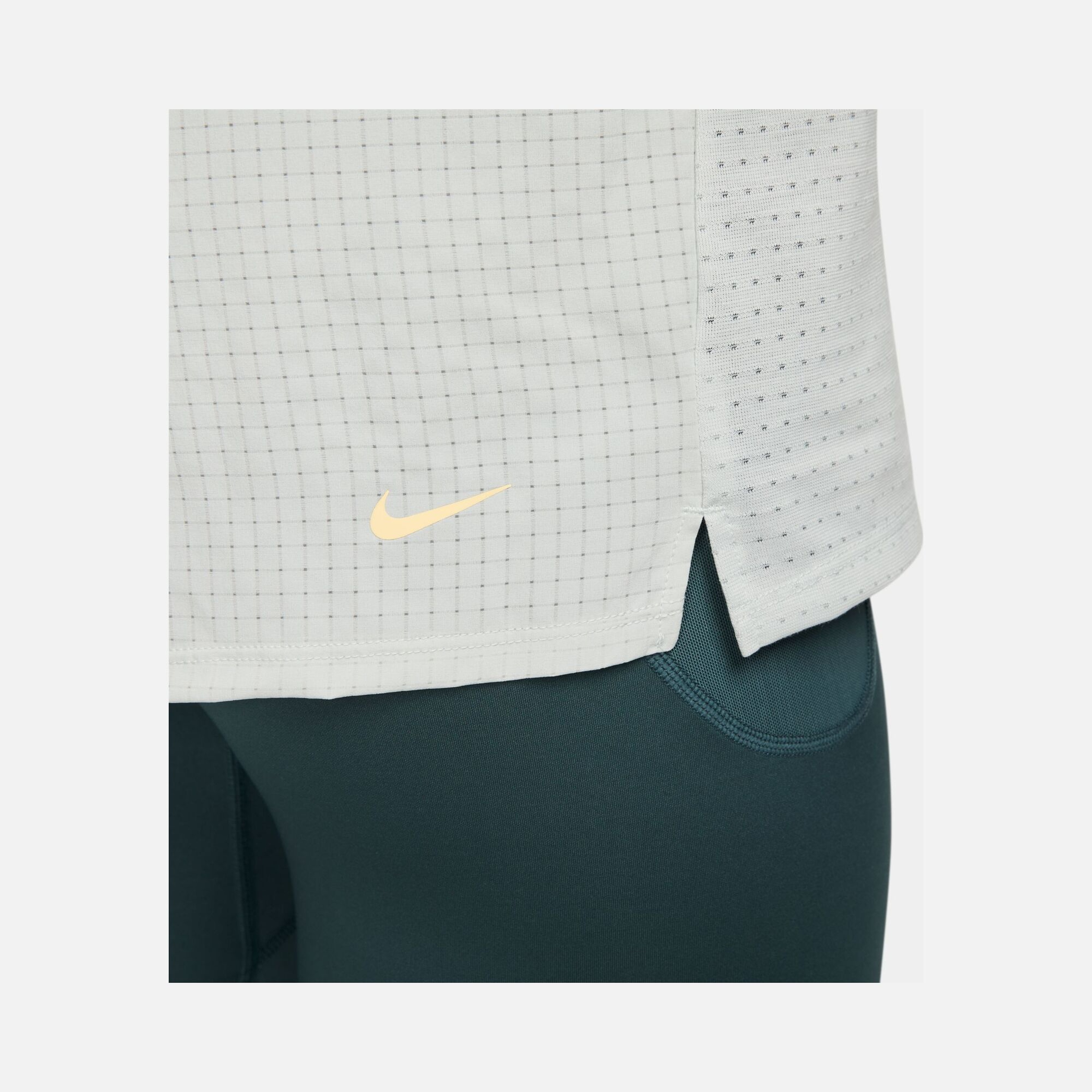 Nike Dri-Fit Trail Solar Chase Running Short-Sleeve Erkek Tişört