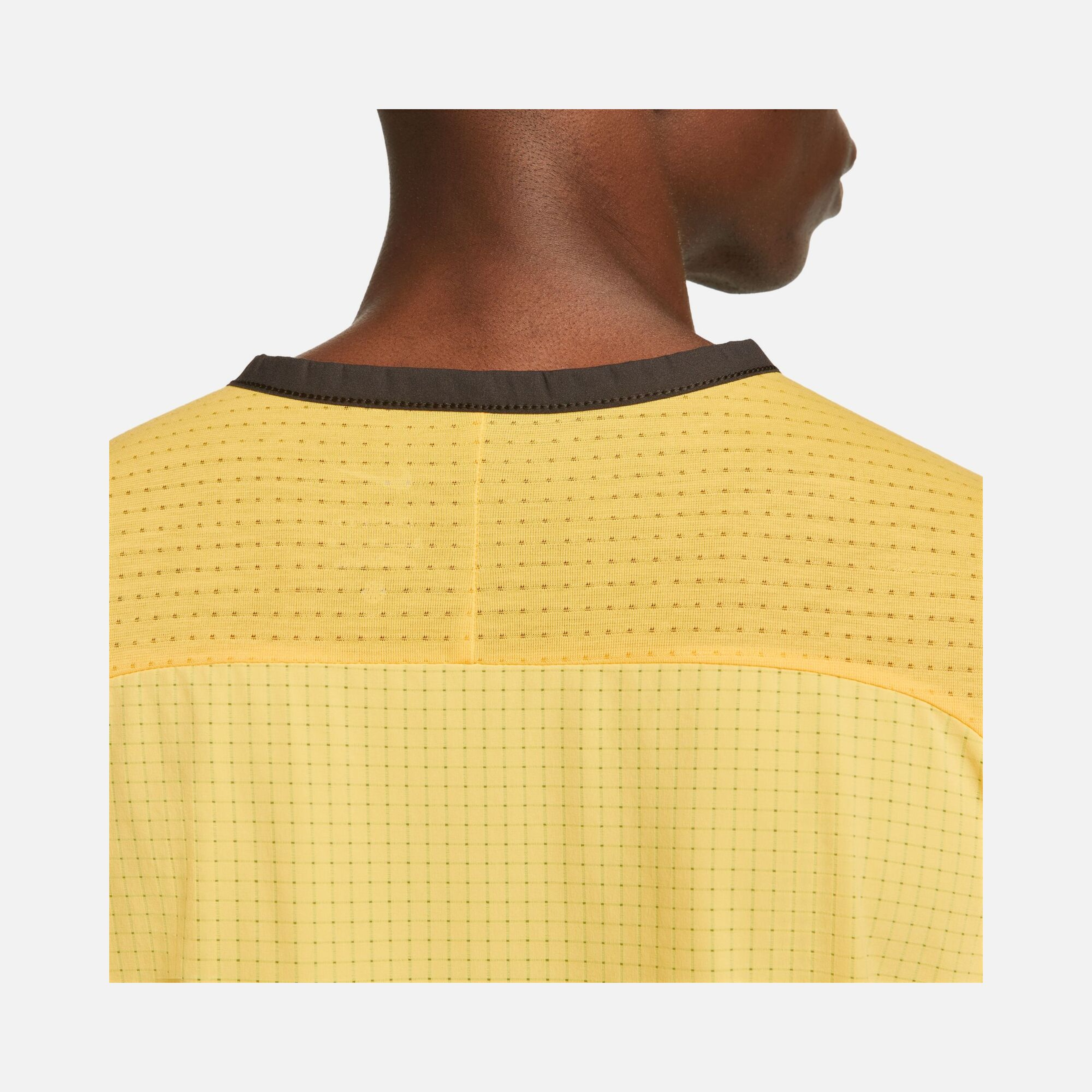 Nike Dri-Fit Trail Solar Chase Running Short-Sleeve Erkek Tişört