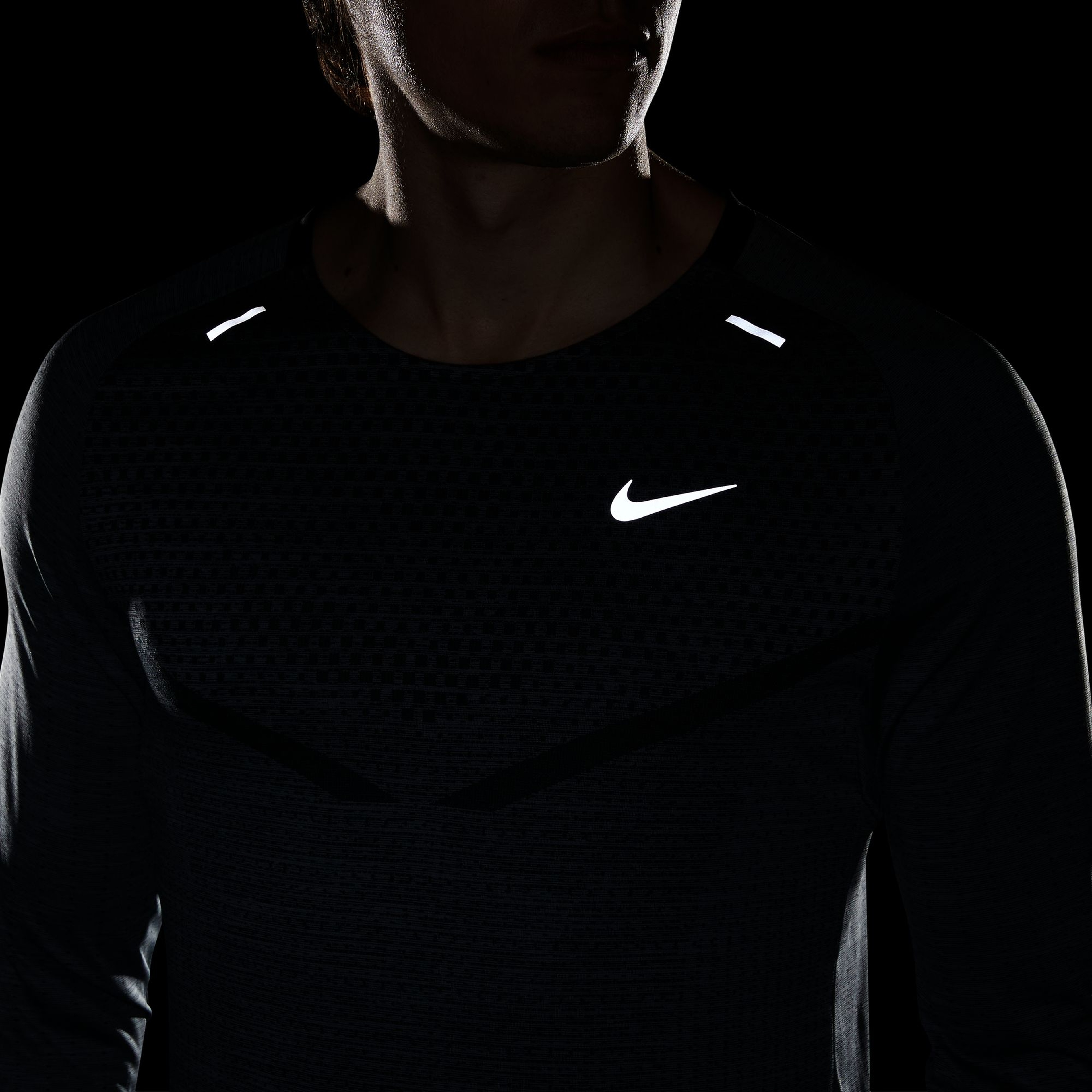 Nike Dri-Fit ADV Techknit Ultra Running Long-Sleeve Erkek Tişört
