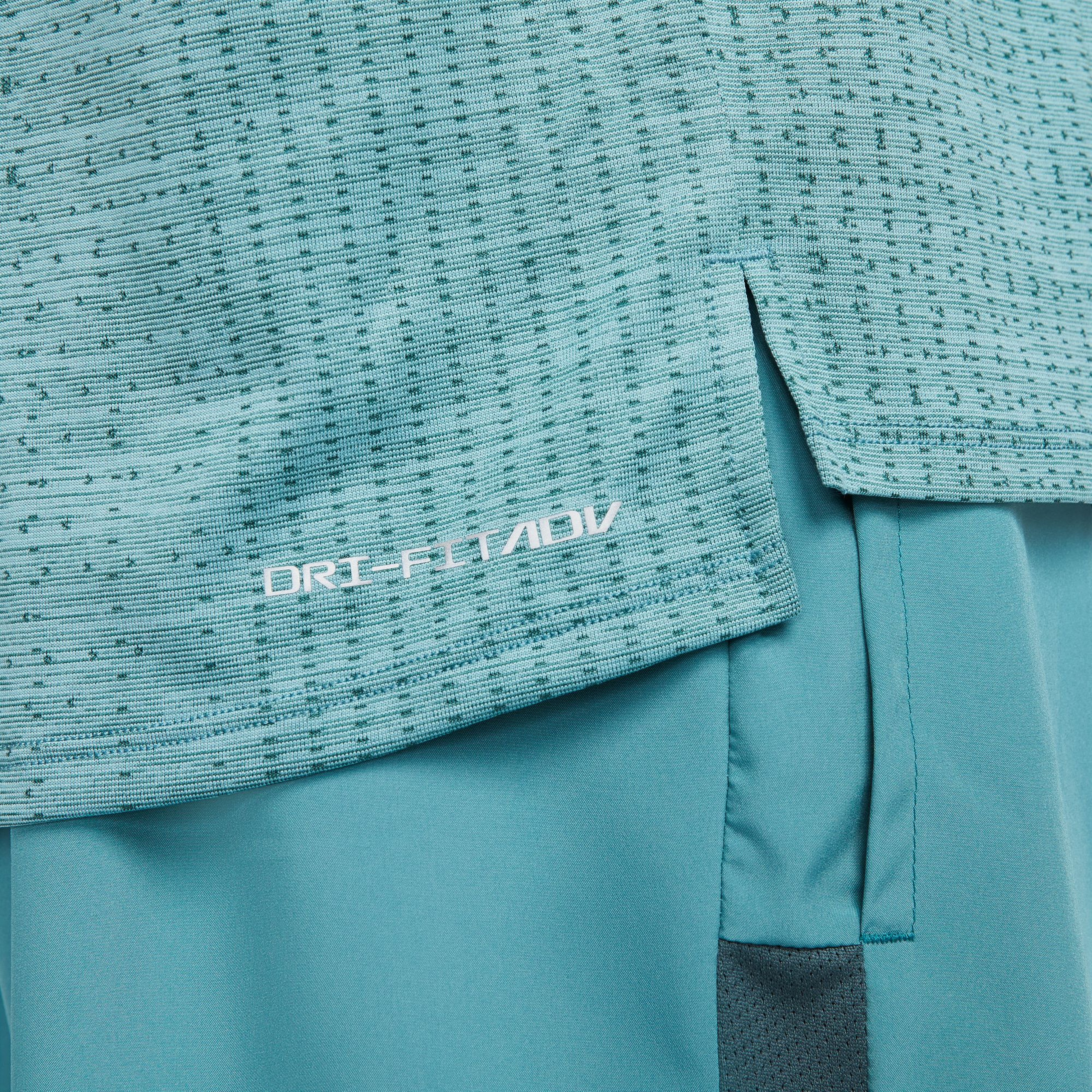 Nike Dri-Fit ADV Techknit Ultra Running Long-Sleeve Erkek Tişört