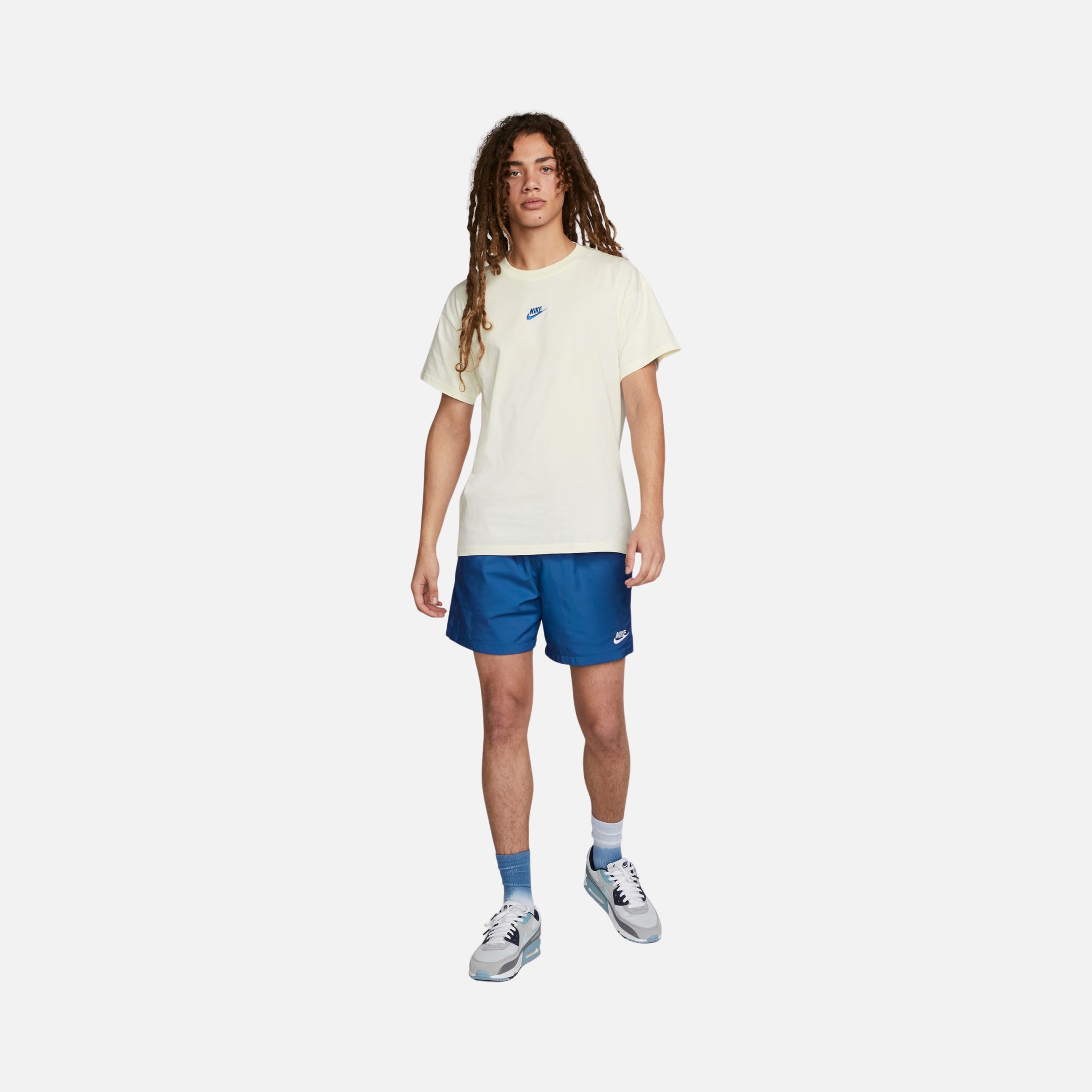 Nike Sportswear Club Wide Cut Short-Sleeve Erkek Tişört