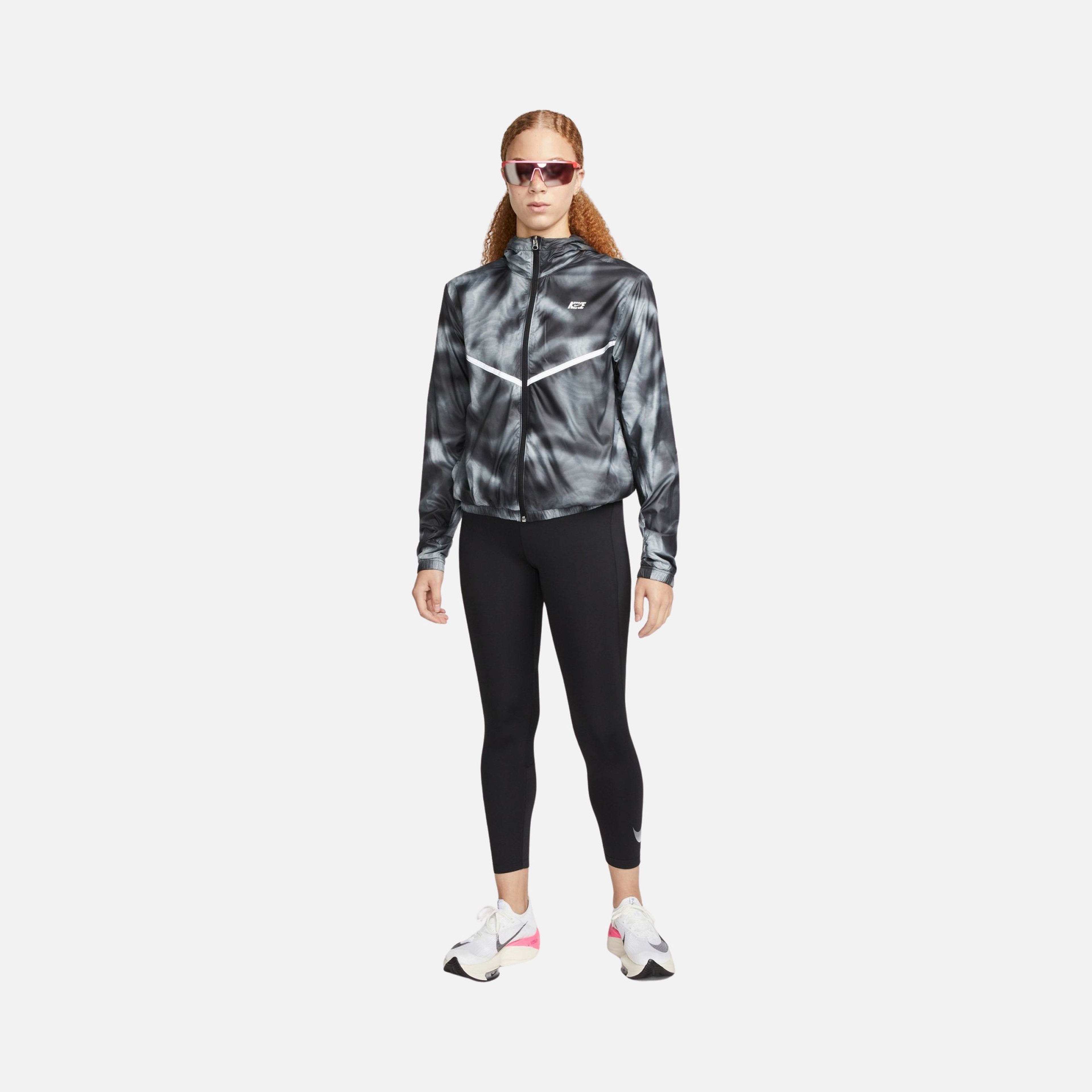 Nike Dri-Fit One Swoosh Graphic Running Short-Sleeve Kadın Tişört