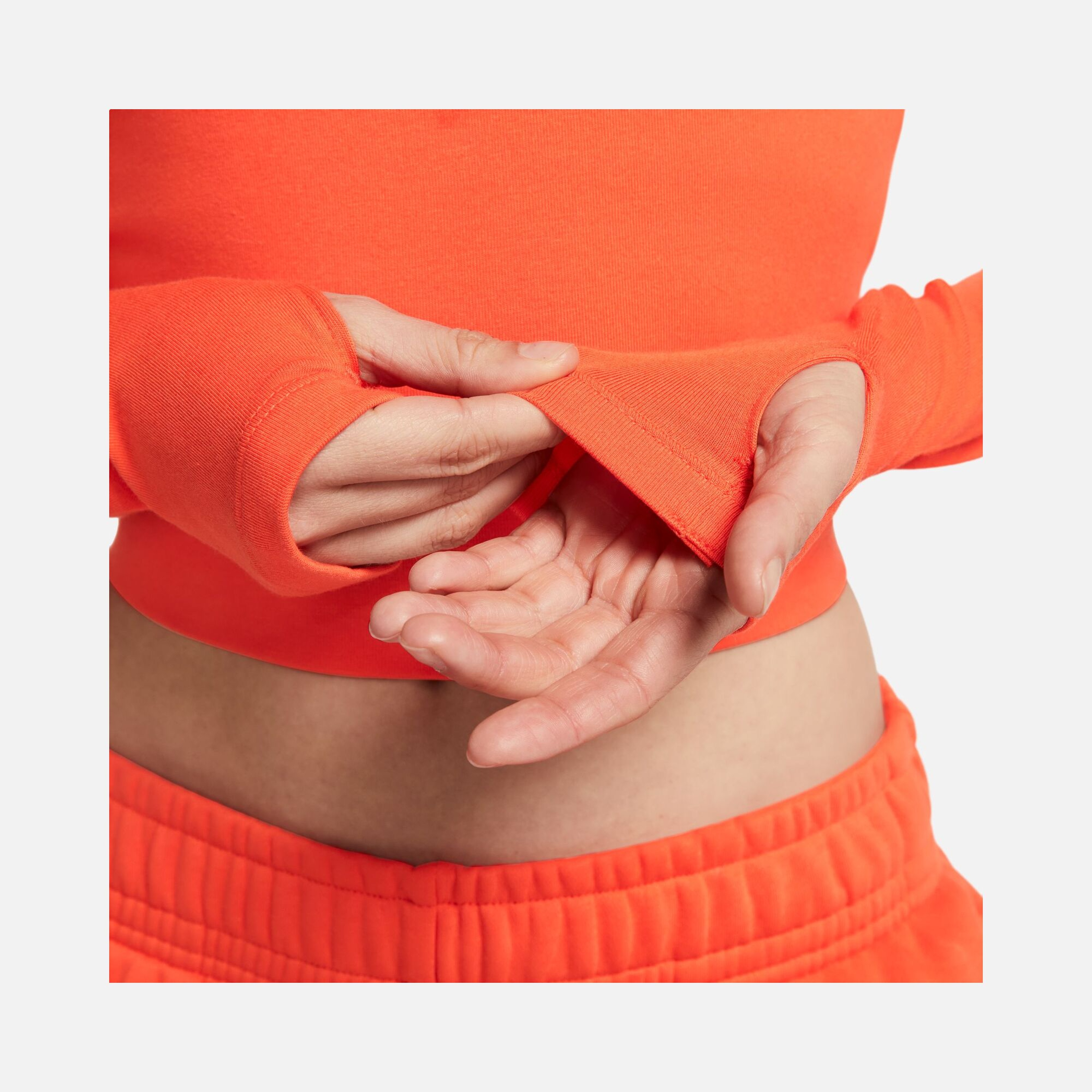 Nike Sportswear Gel-Dance Cropped Long-Sleeve Kadın Tişört