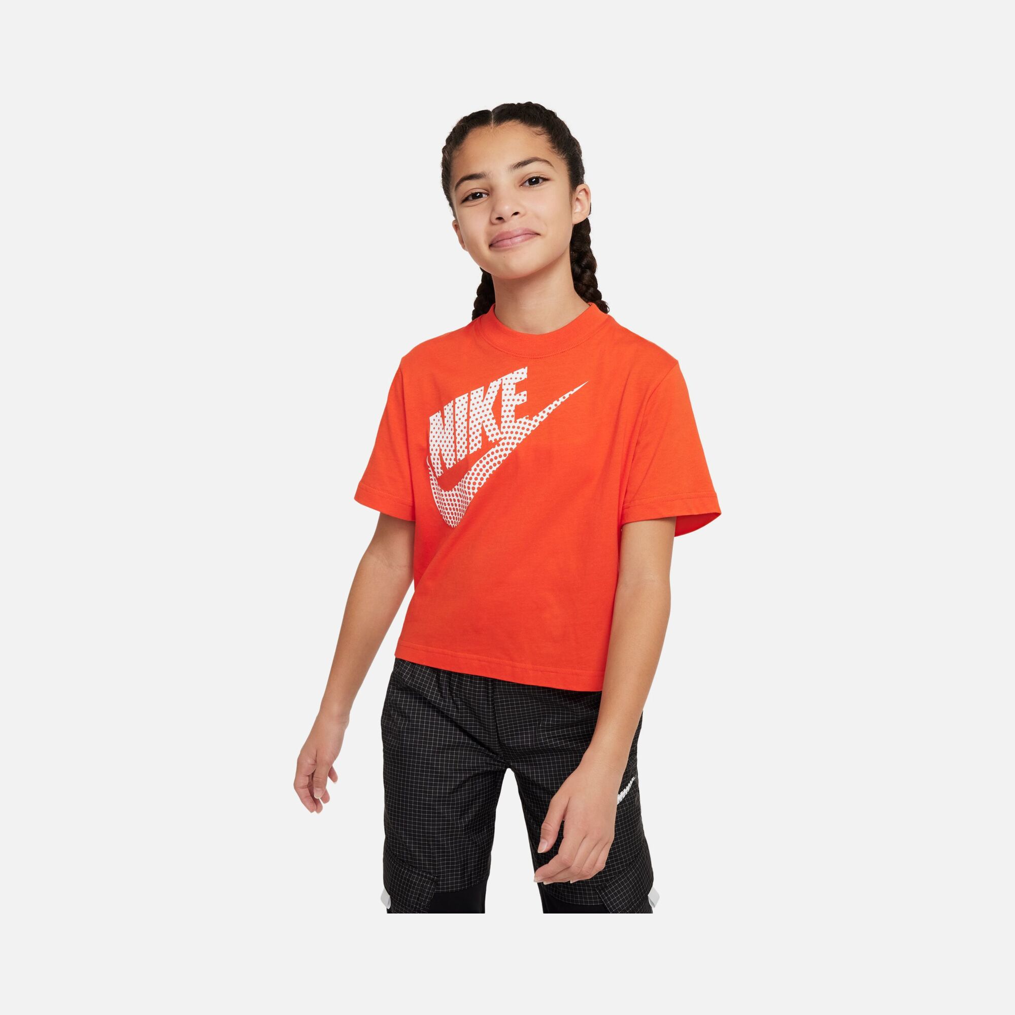 Nike Sportswear Essential Boxy Gel-Dance Short-Sleeve (Girls') Çocuk Tişört