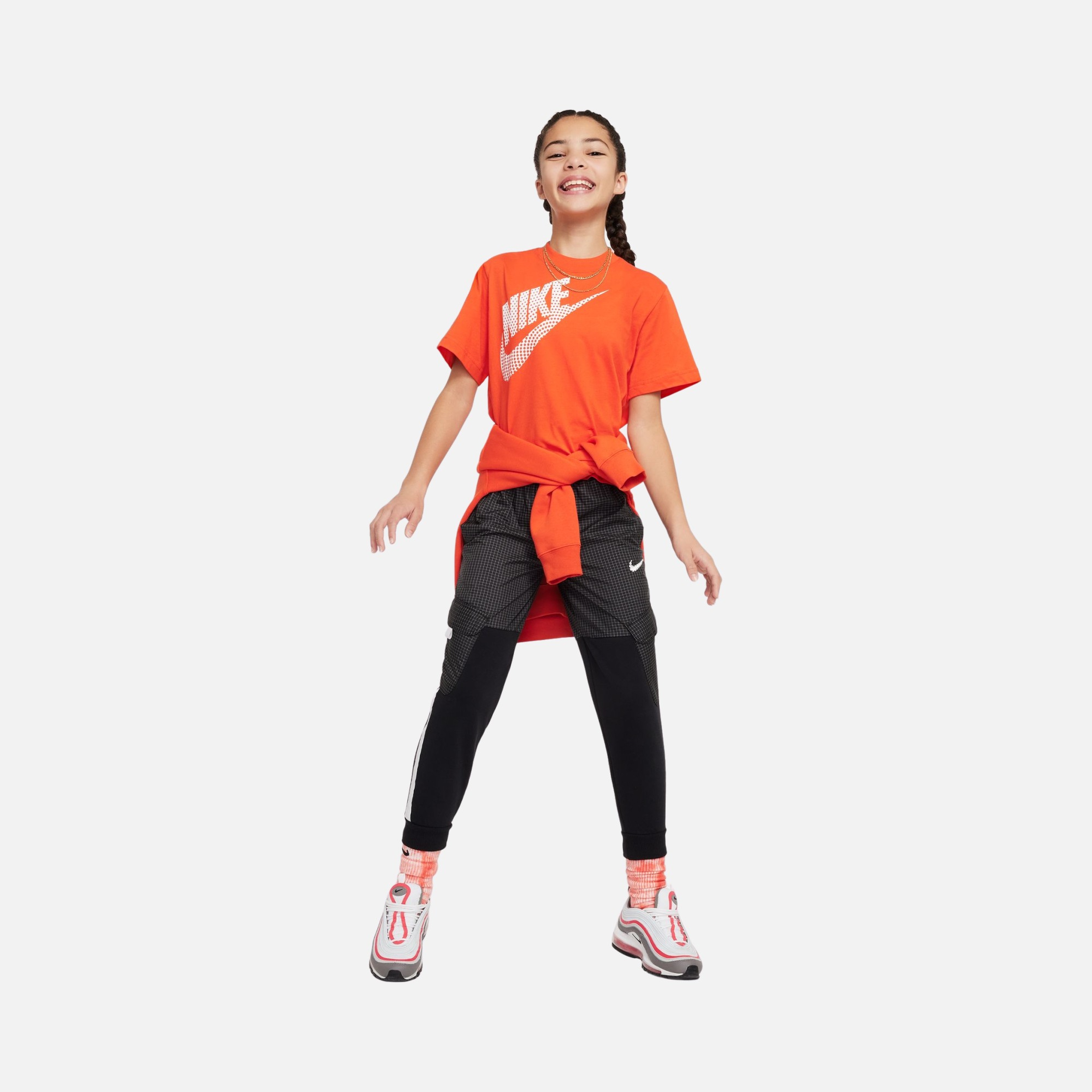 Nike Sportswear Essential Boxy Gel-Dance Short-Sleeve (Girls') Çocuk Tişört