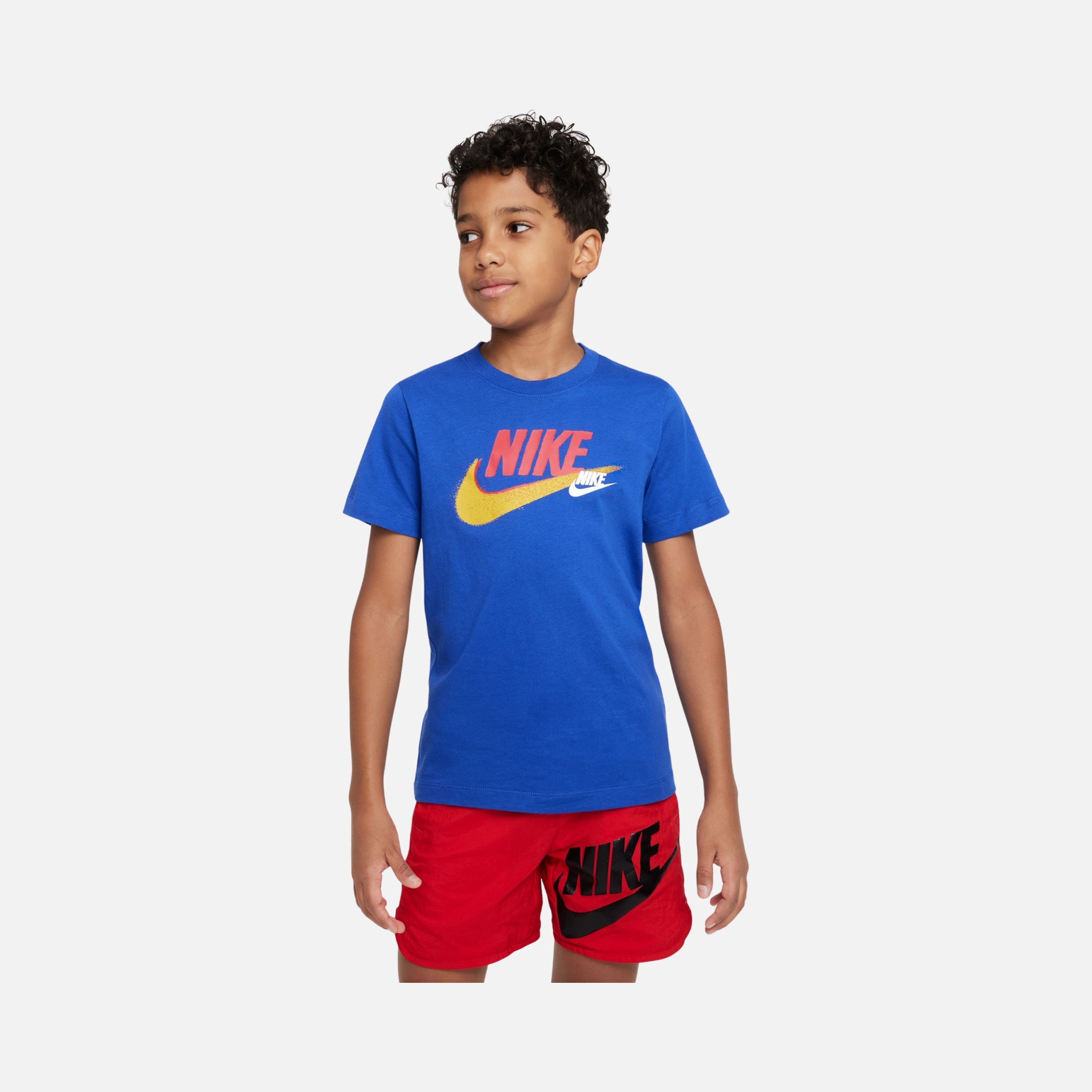 Nike Sportswear Standard Issue Short-Sleeve (Boys') Çocuk Tişört