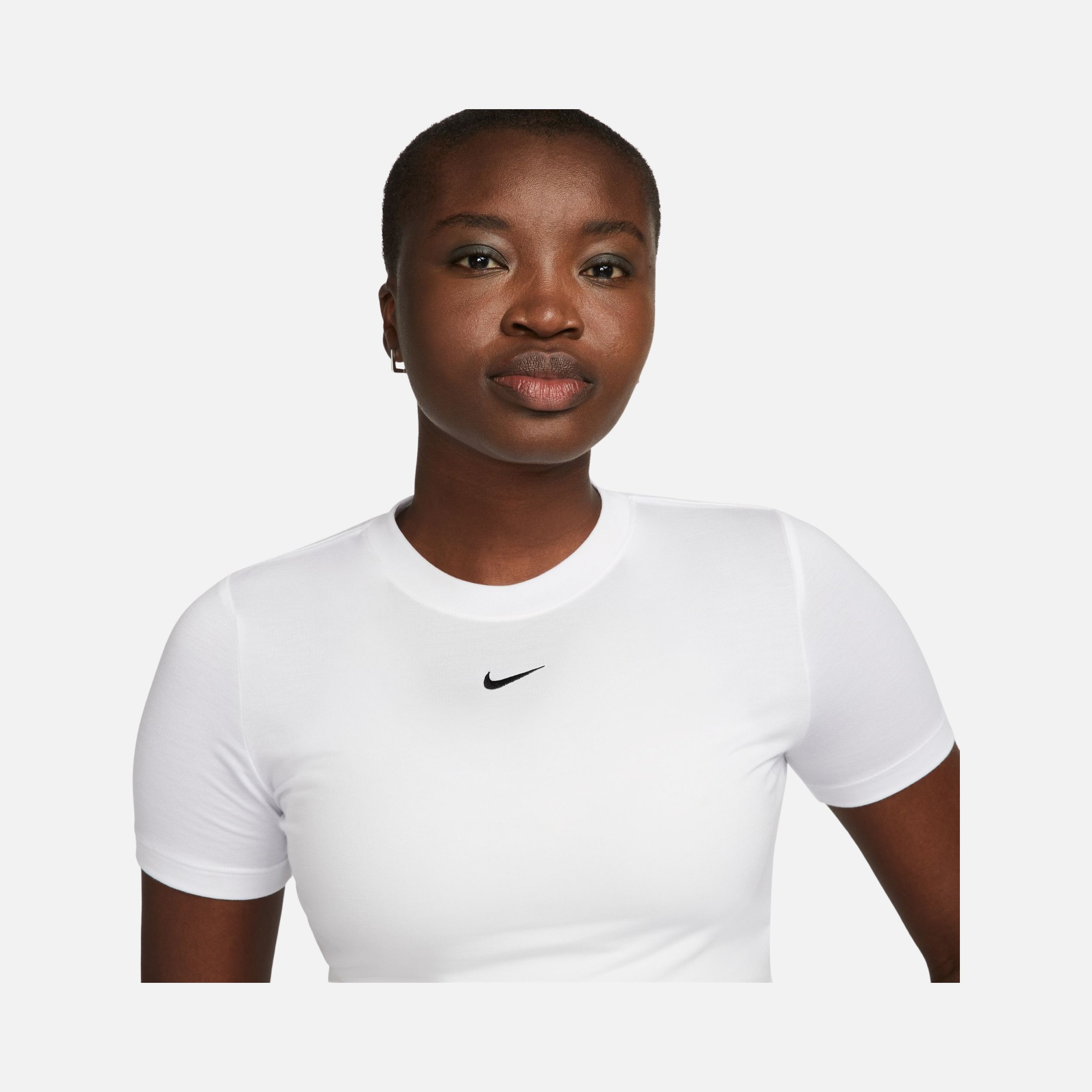 Nike Sportswear Essential Slim-Fit Cropped Short-Sleeve Kadın Tişört