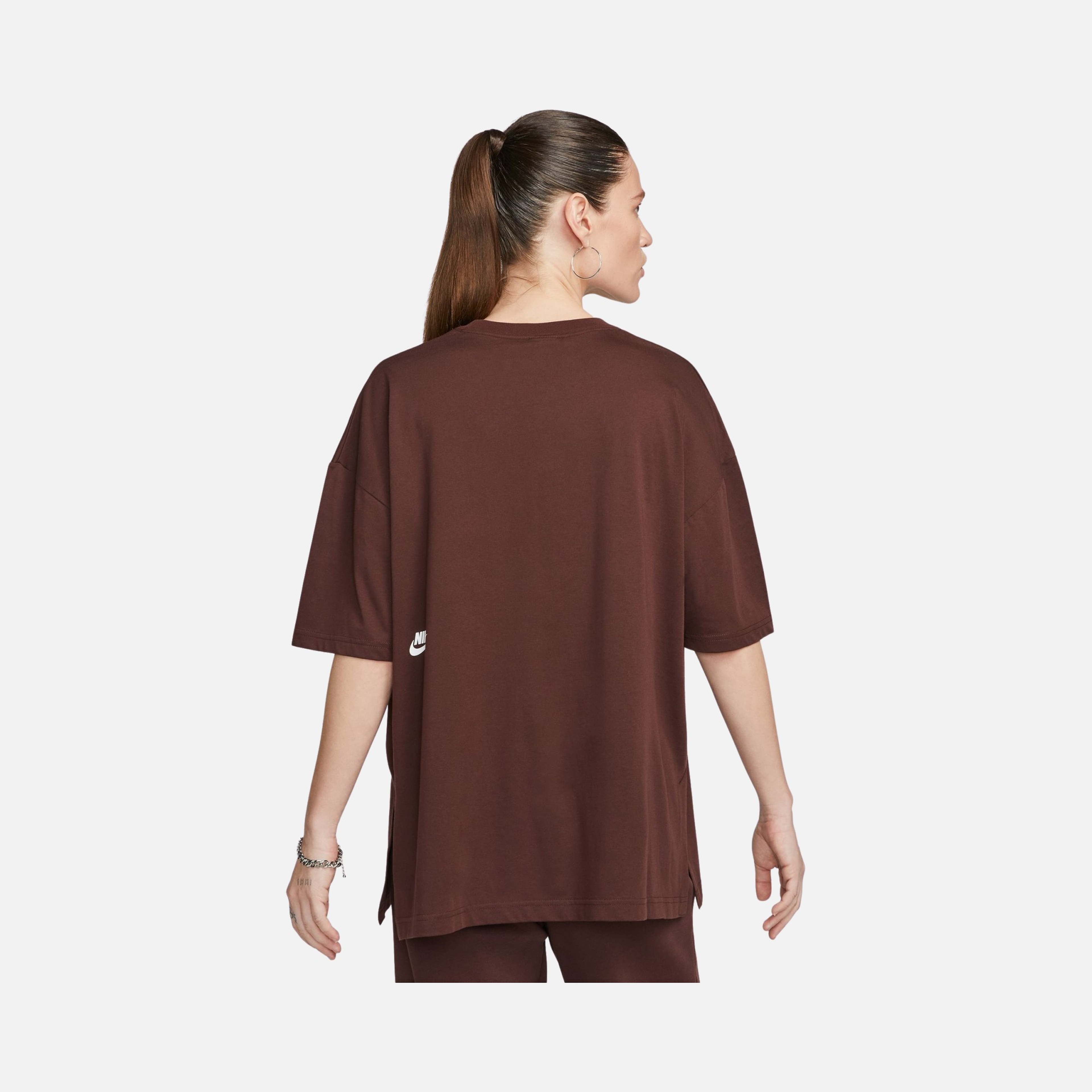 Nike Sportswear Graphic Dance Short-Sleeve Kadın Tişört