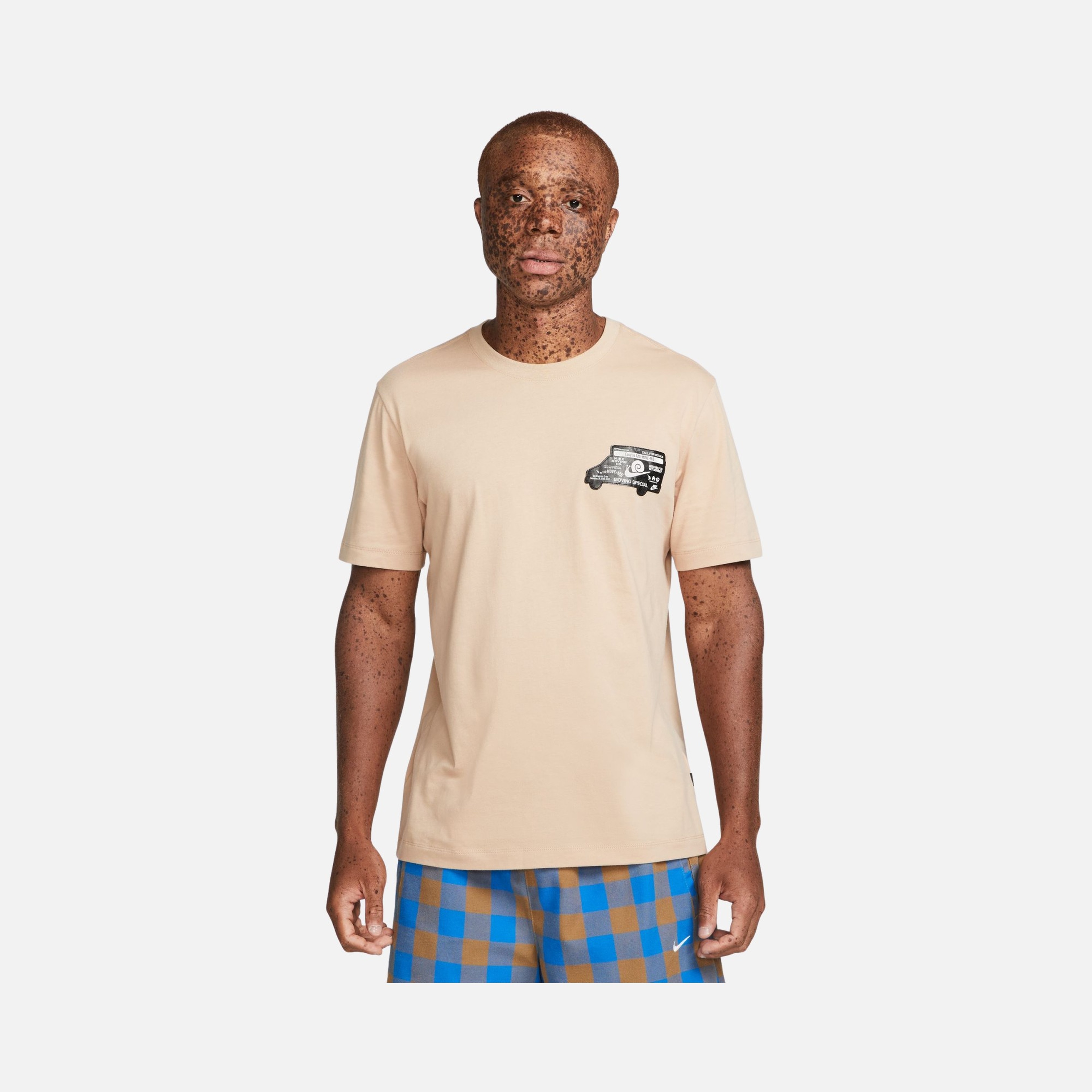 Nike Sportswear Moving Special Graphic Short-Sleeve Erkek Tişört