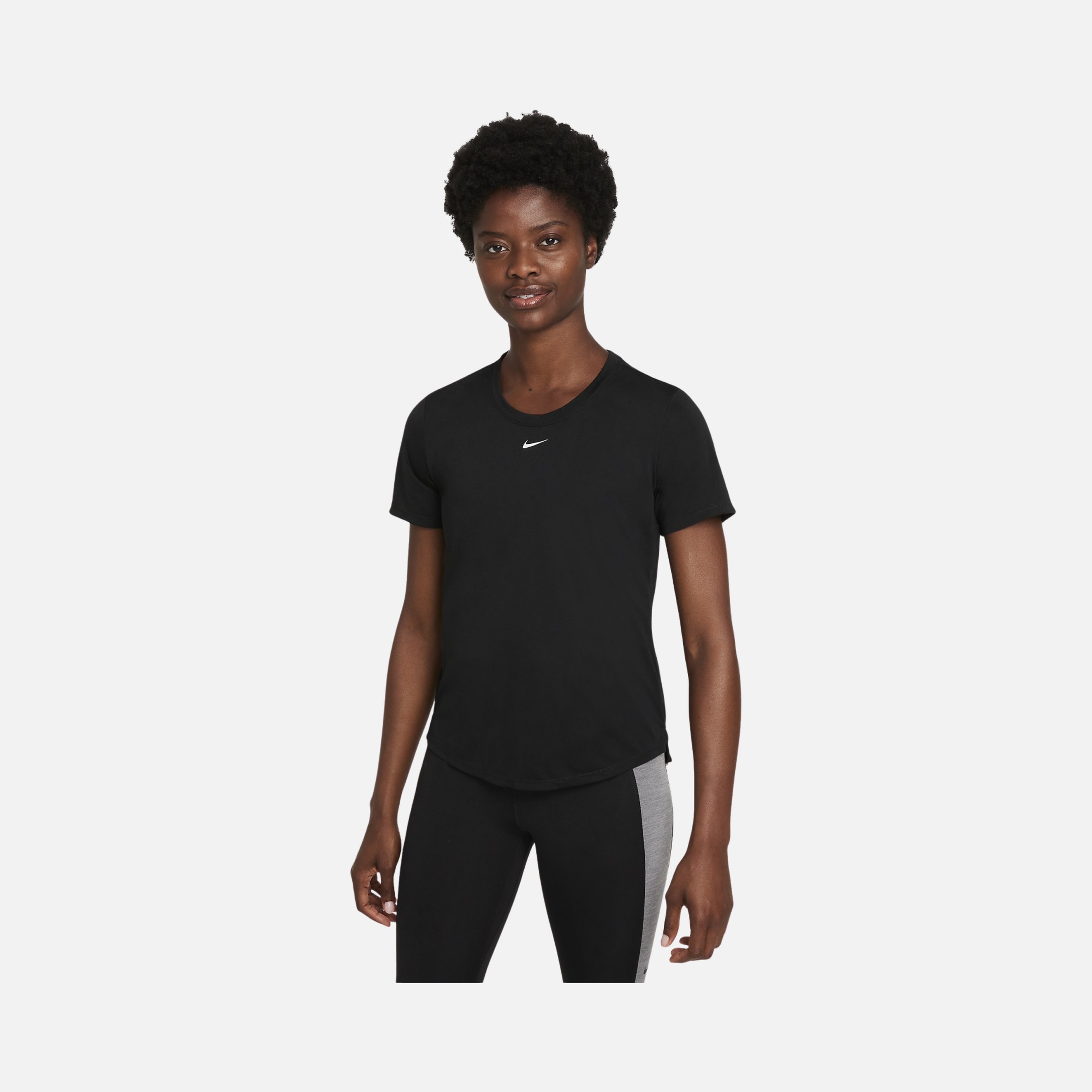 Nike Dri-Fit One Standard-Fit Short Sleeve Kadın Tişört