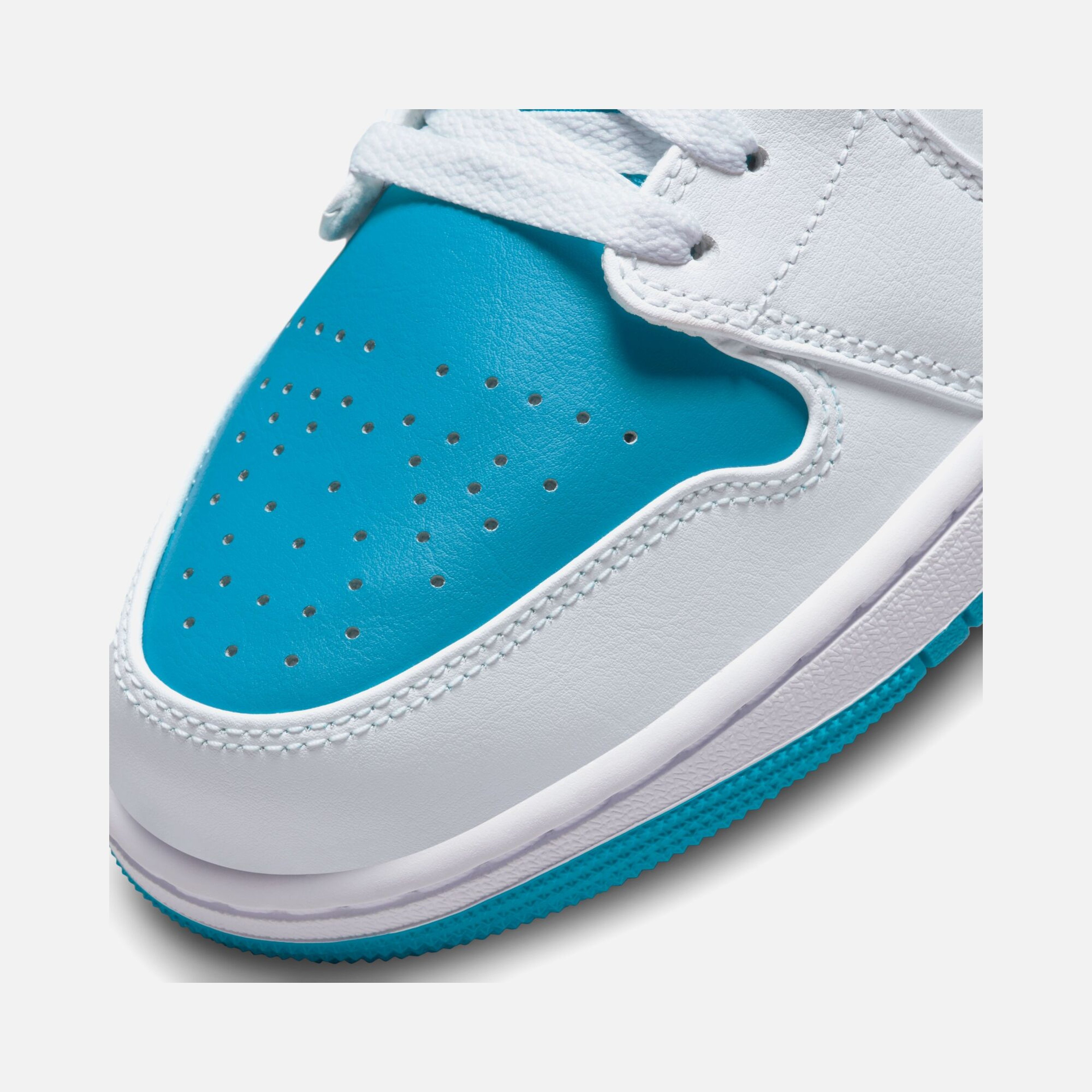 Nike Air Jordan 1 Low CO Erkek Spor Ayakkabı