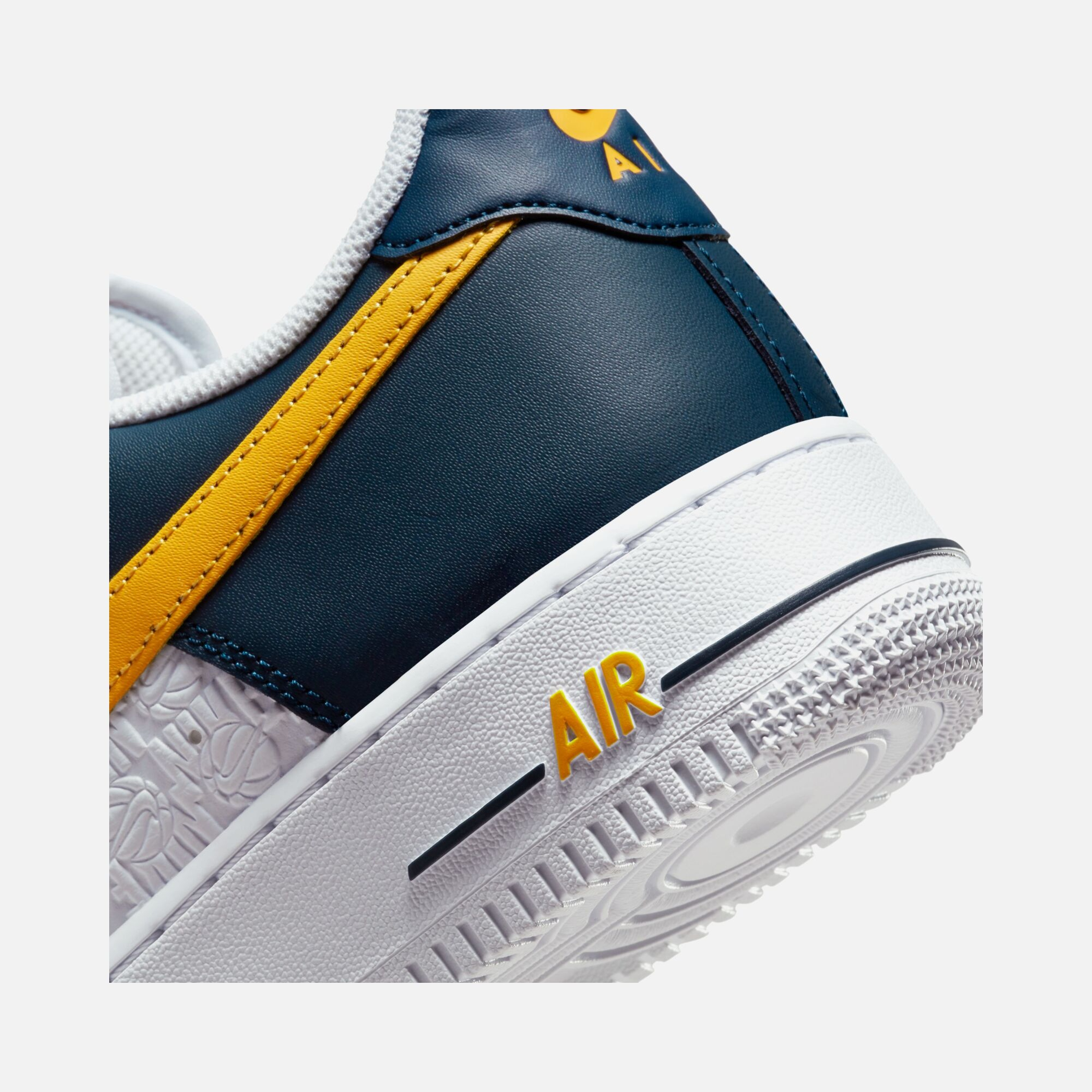 Nike Air Force 1 '07 ''Embossing Details'' Erkek Spor Ayakkabı