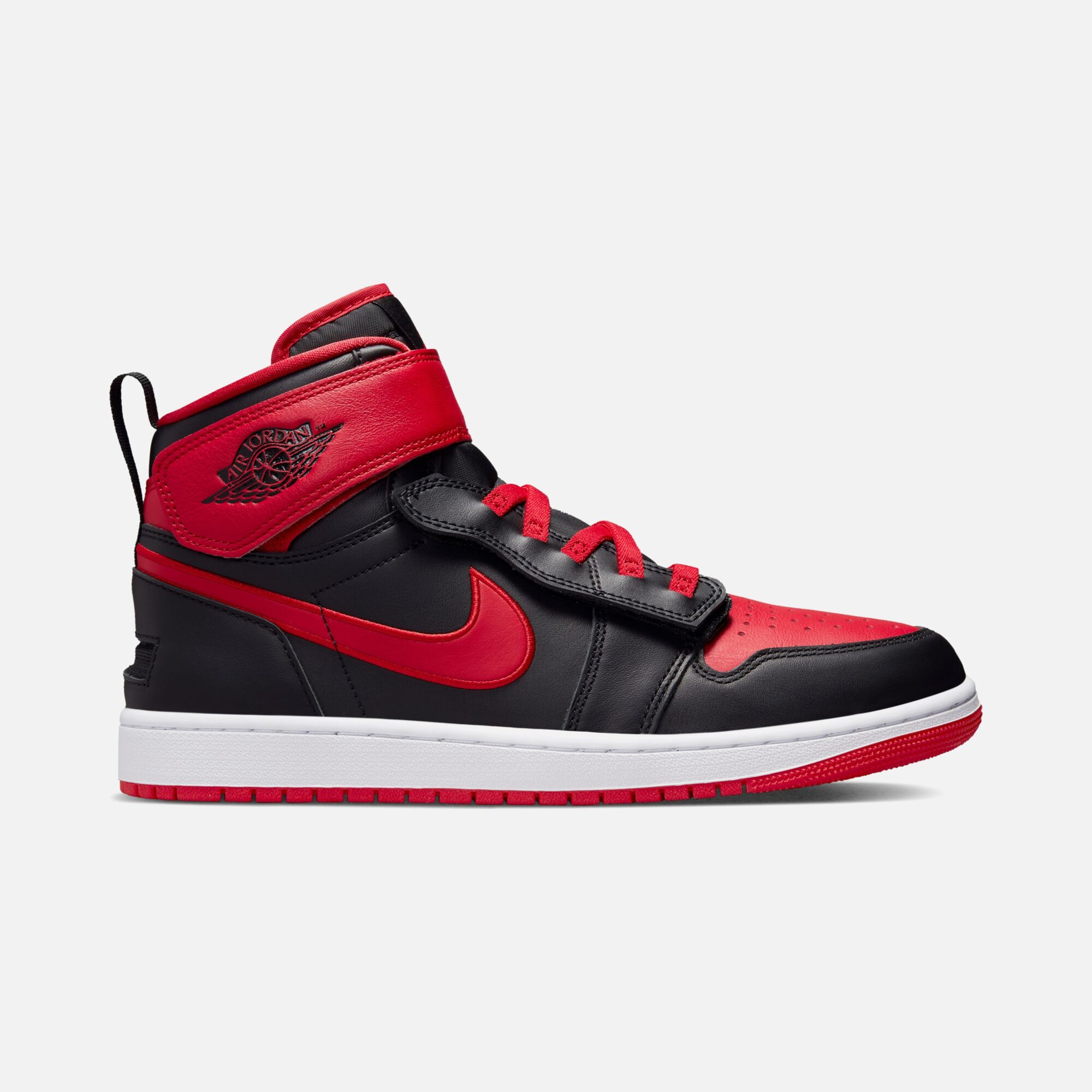 ナイキAir Jordan 1 赤黒 ハイカット Nike Air Jordan 1 High FlyEase Erkek Spor Ayakkabı | Barçın