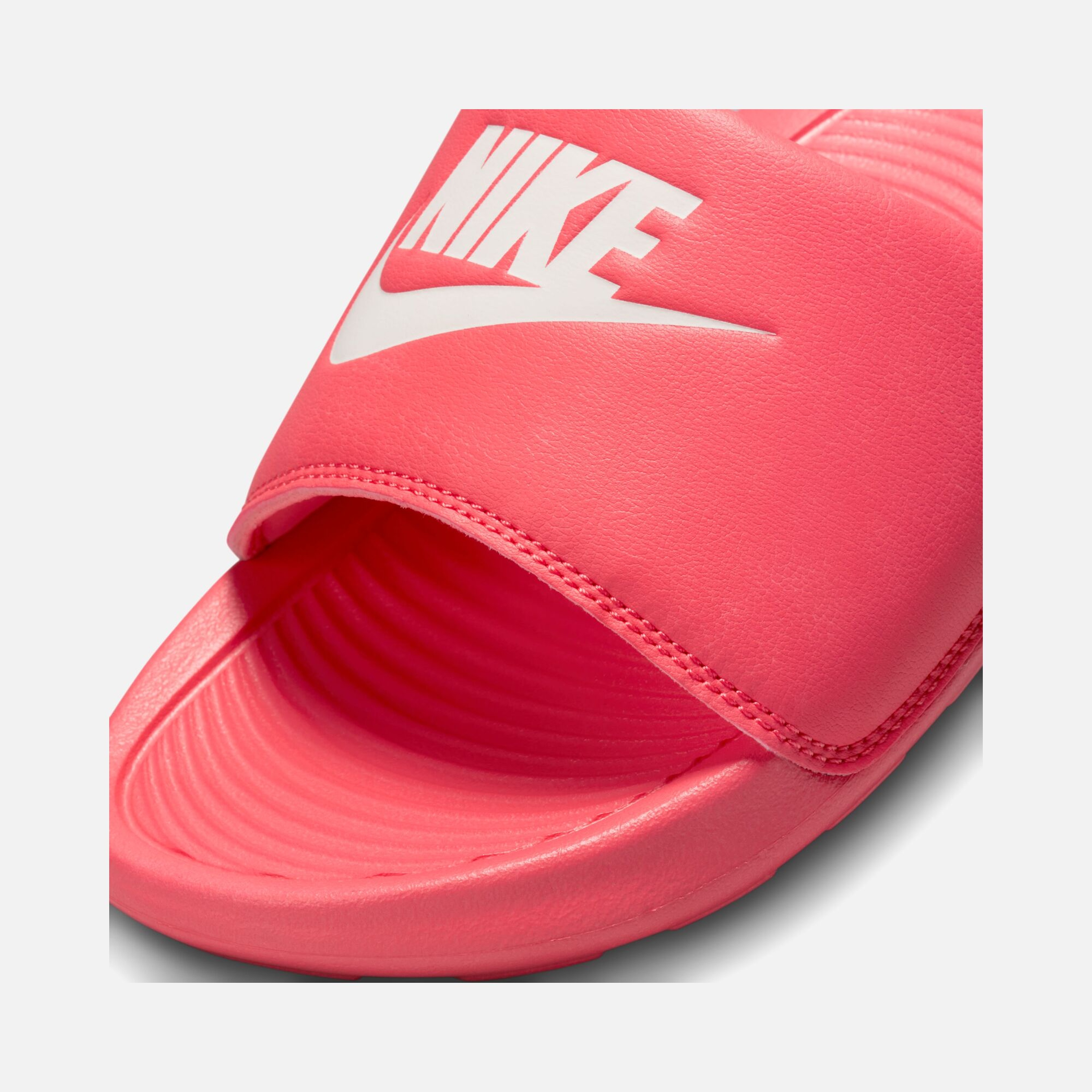 Nike Victori One Kadın Terlik