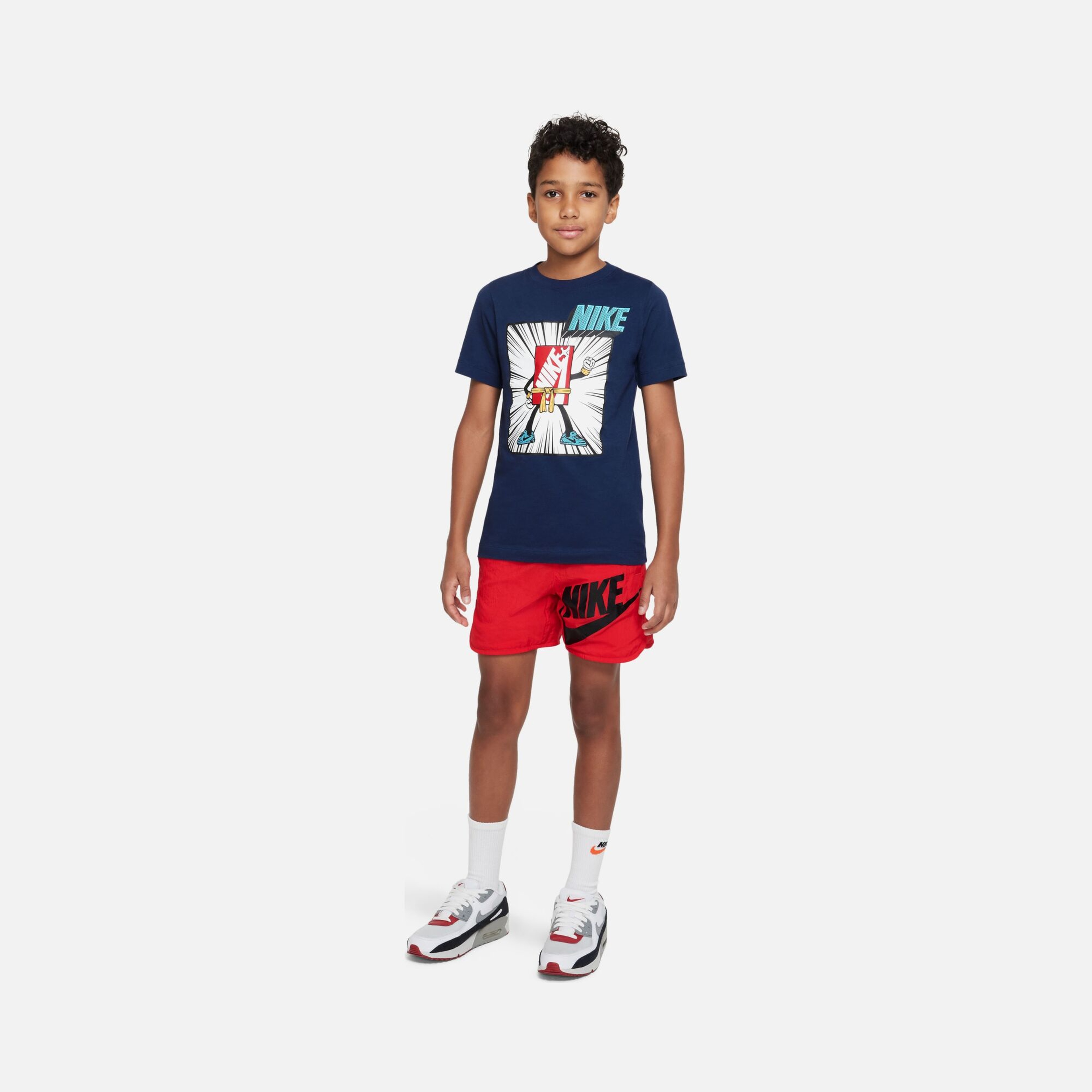 Nike Sportswear Brand Mark Boxy Short-Sleeve Çocuk Tişört