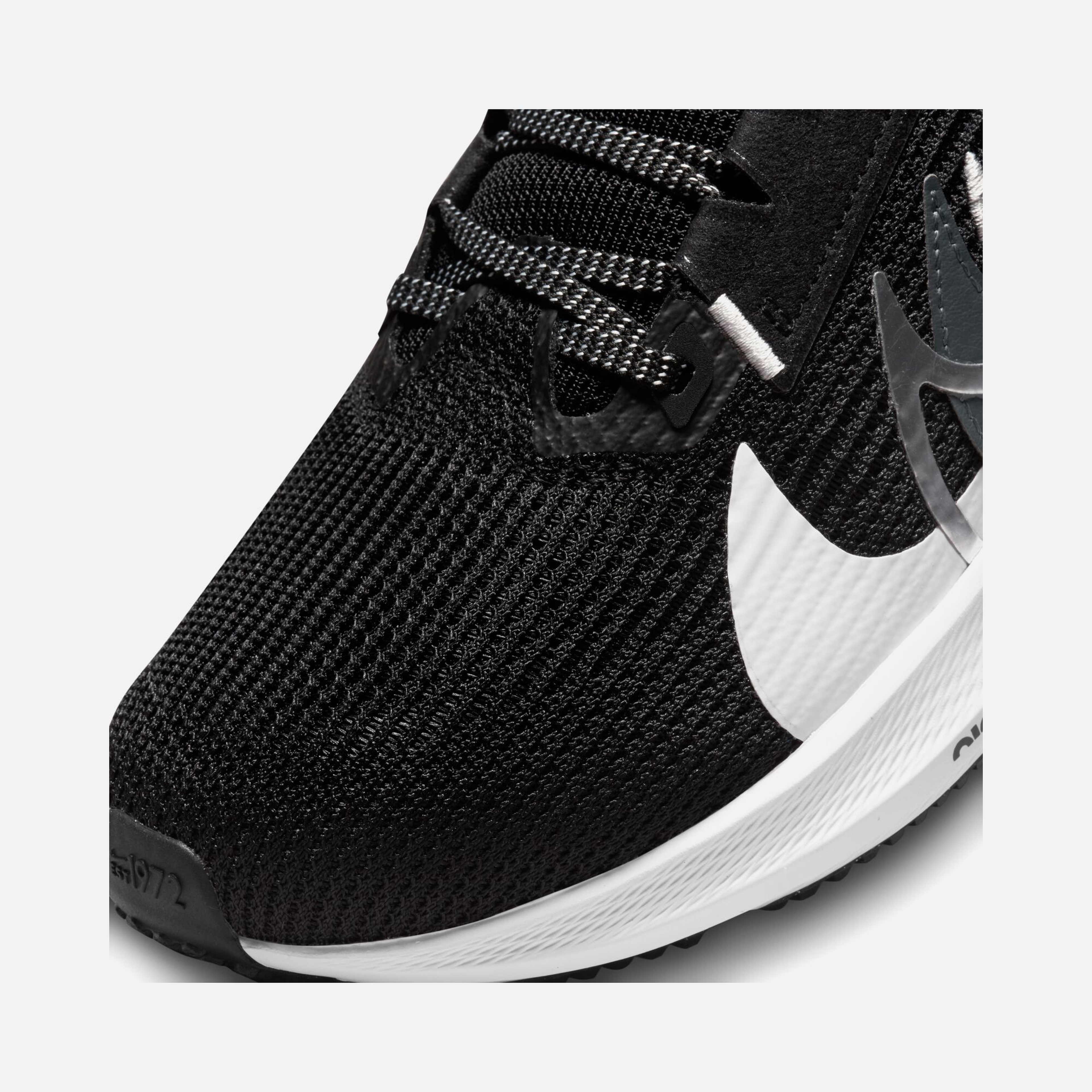 Nike Air Zoom Pegasus 40 Premium Any Road Running Kadın Spor Ayakkabı