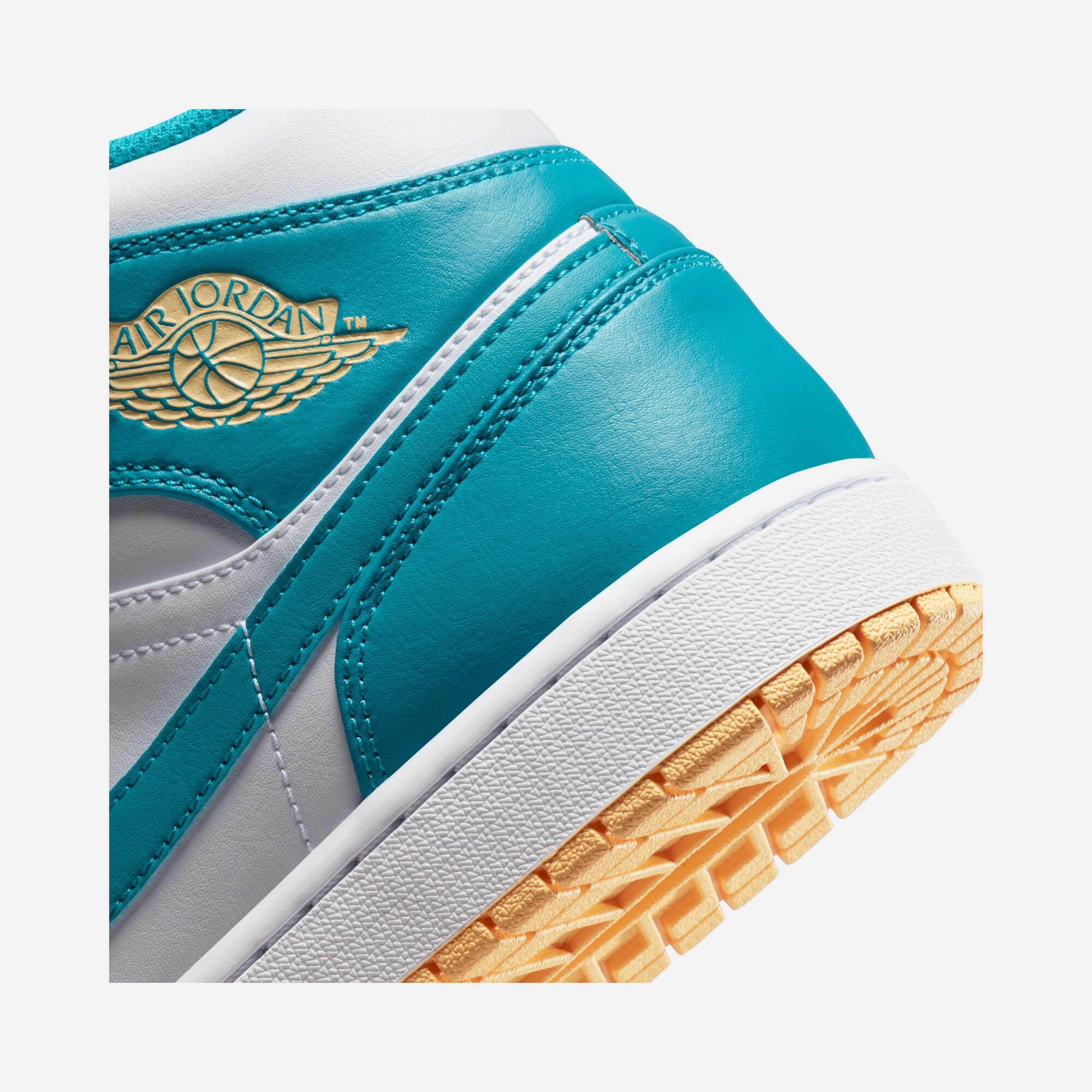 Nike Air Jordan 1 Mid SS25 Erkek Spor Ayakkabı