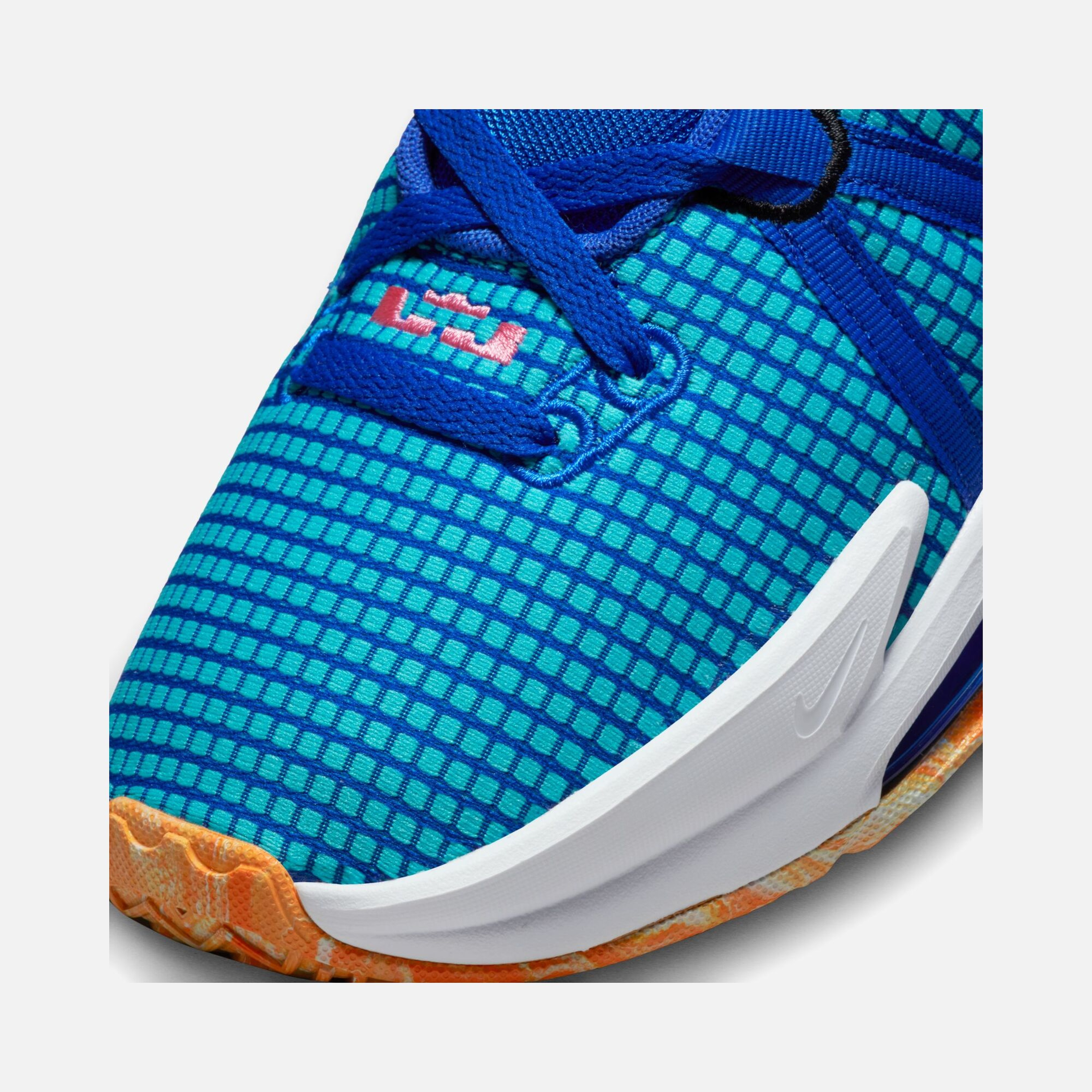 Nike LeBron James Witness VII Erkek Basketbol Ayakkabısı