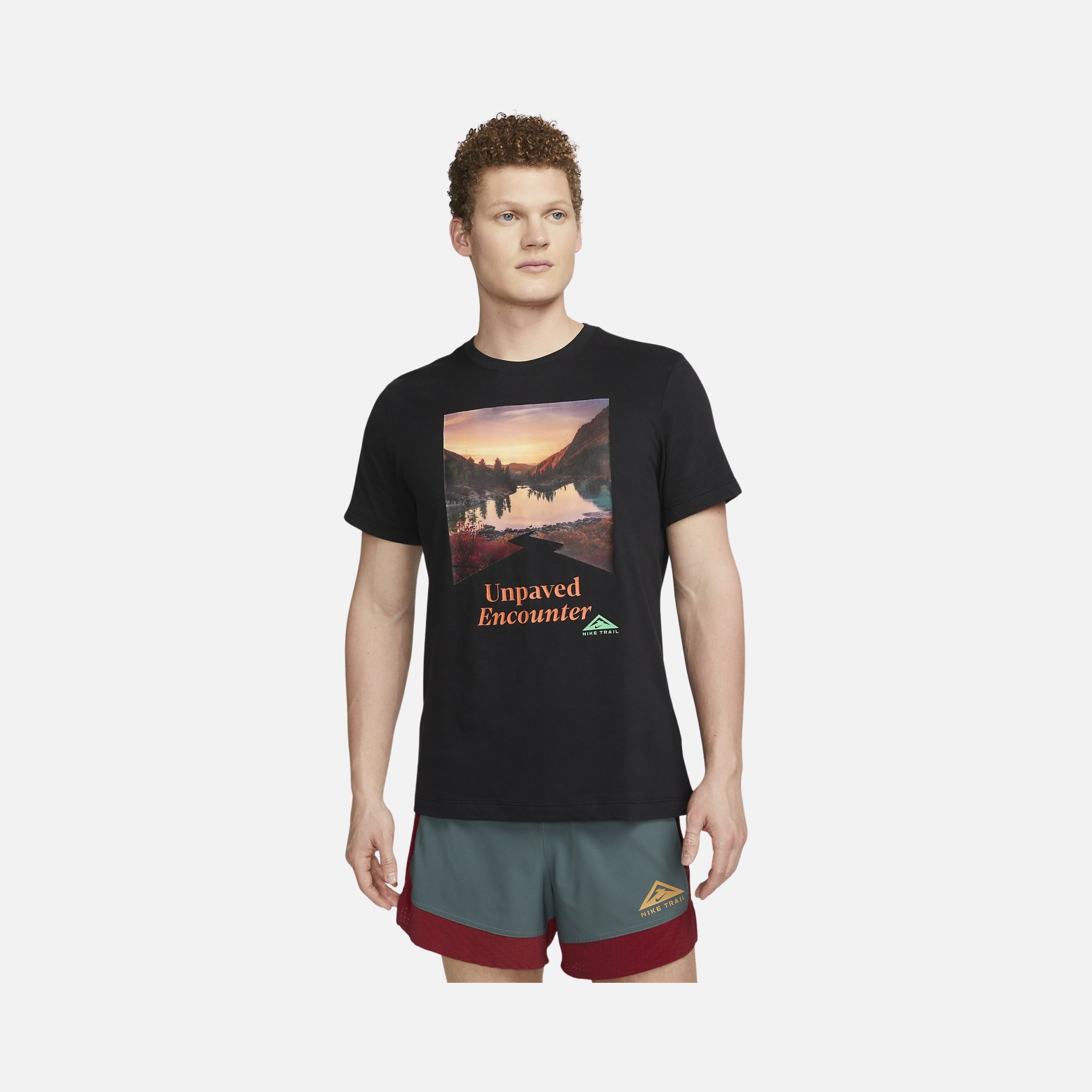 Nike Dri-Fit Trail Print Running Short-Sleeve Erkek Tişört