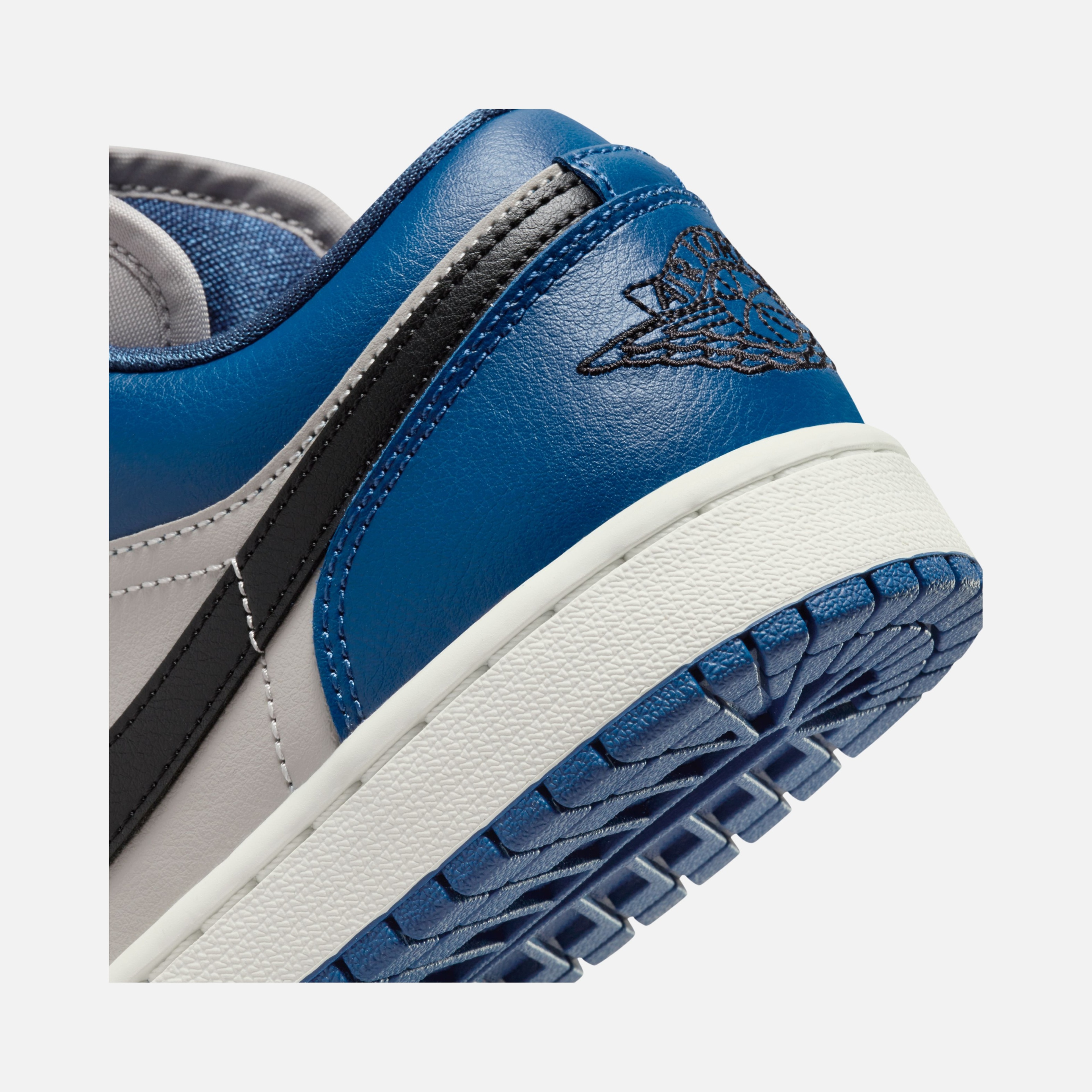 Nike Air Jordan 1 Low Kadın Spor Ayakkabı