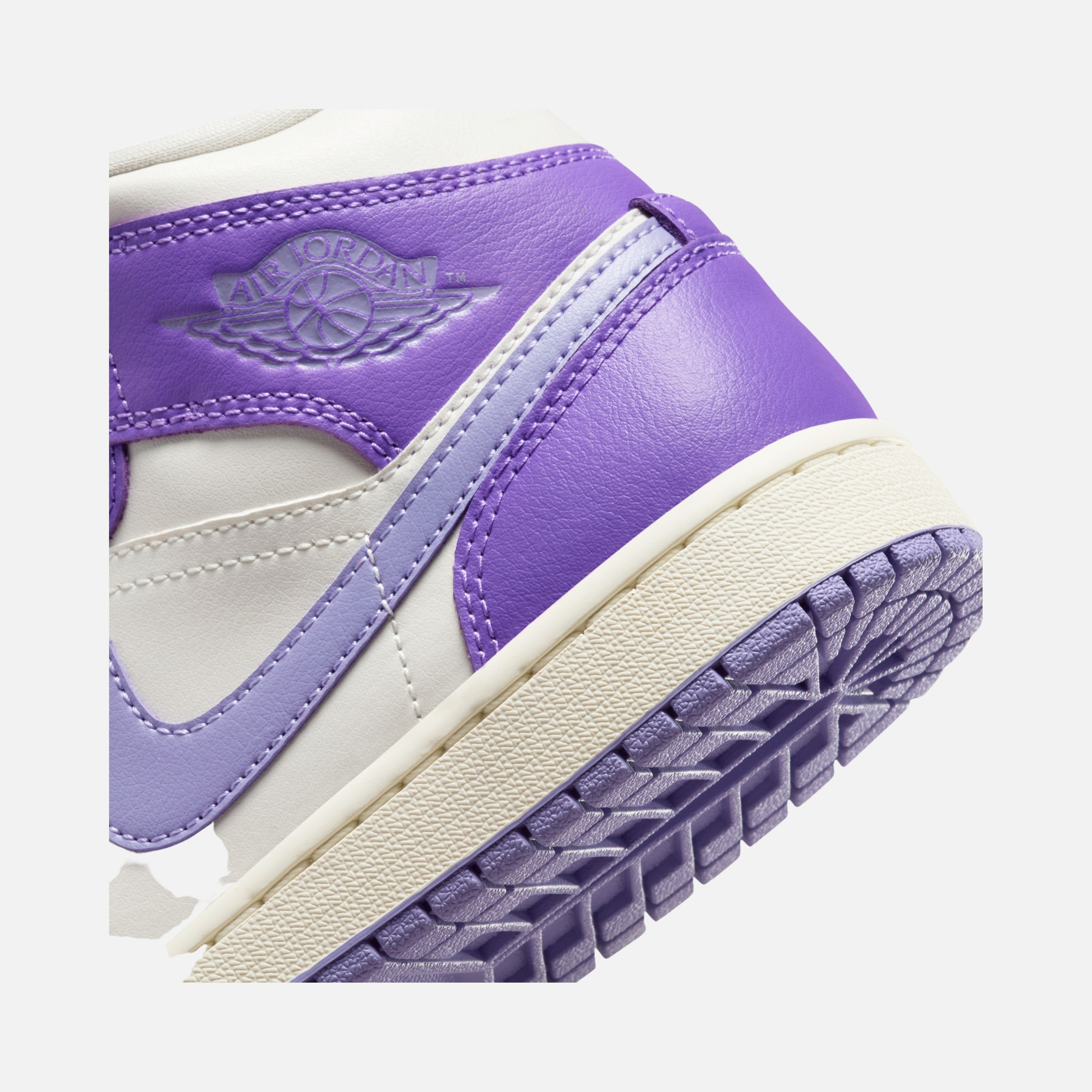 Nike Air Jordan 1 Mid Kadın Spor Ayakkabı