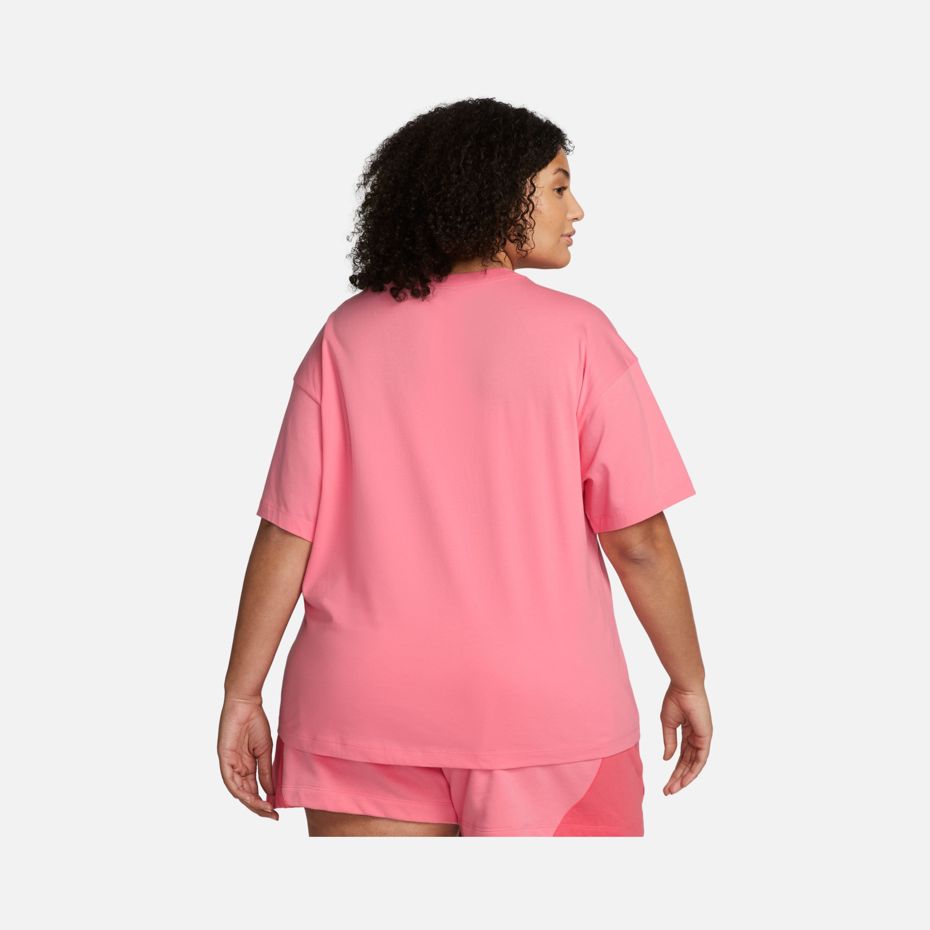 Nike Sportswear Essential Short-Sleeve (Plus Size) Kadın Tişört
