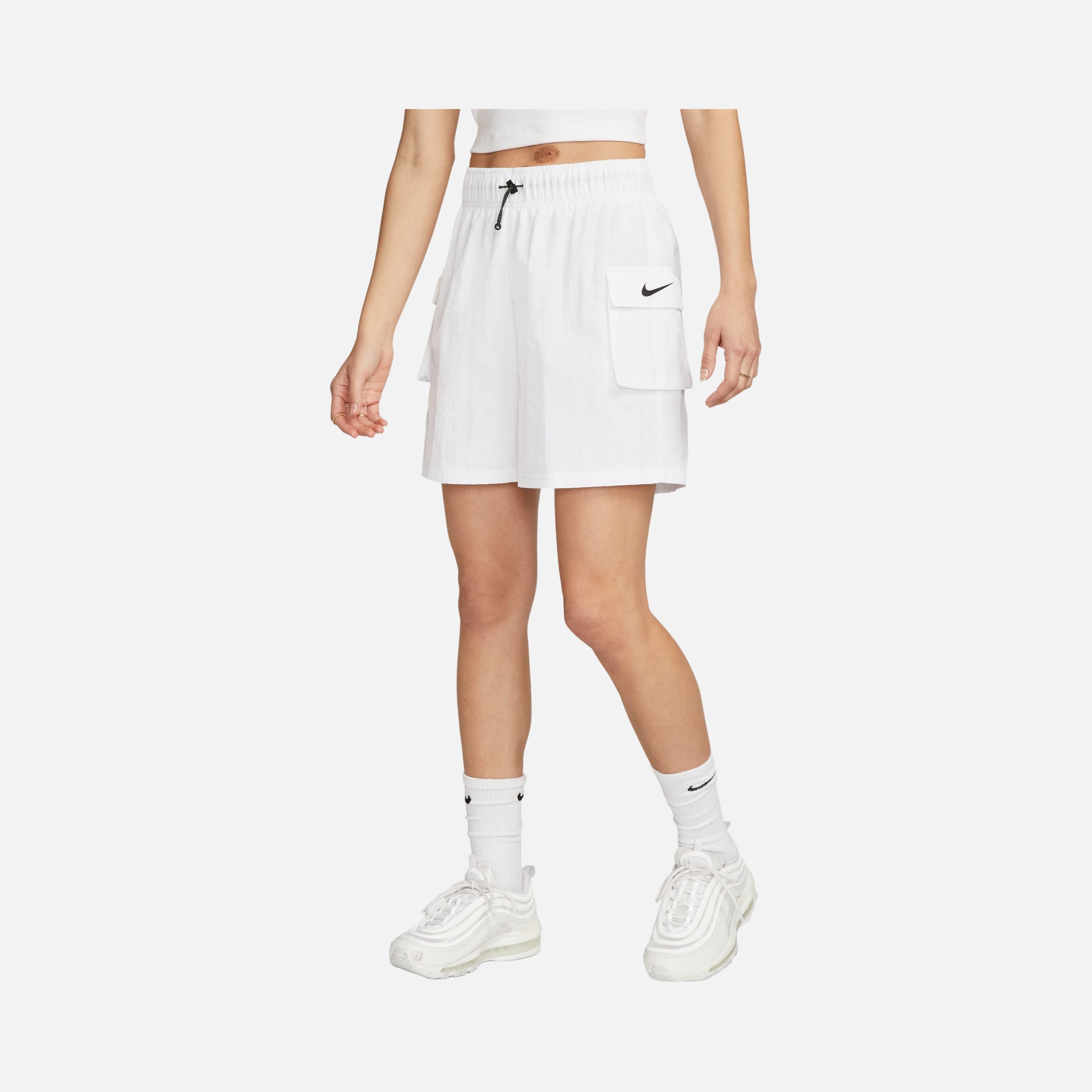 Nike Sportswear Essential Woven High-Rise Kadın Şort