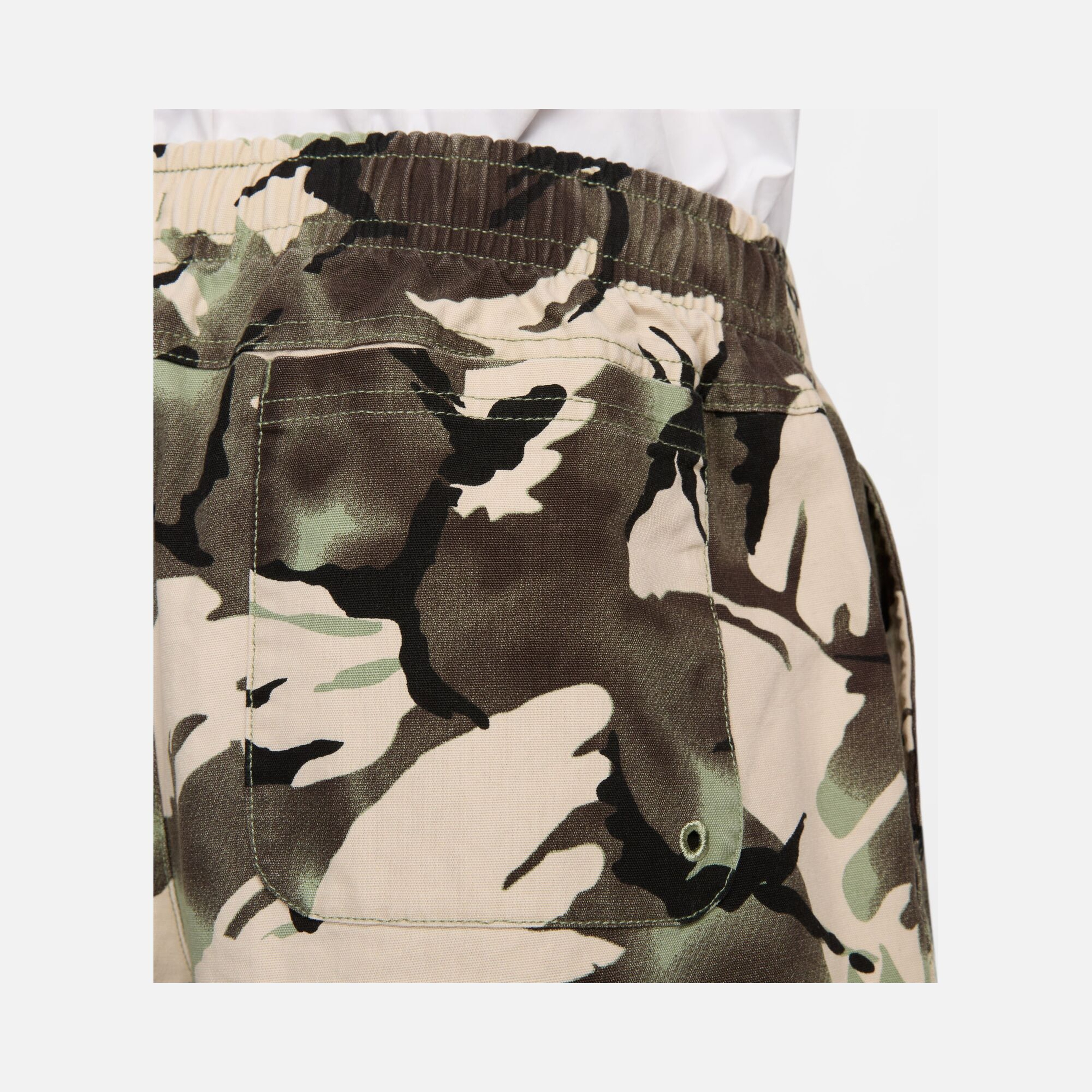 Nike Sportswear Club+ Woven Flow Camuoflage Oppression Erkek Şort