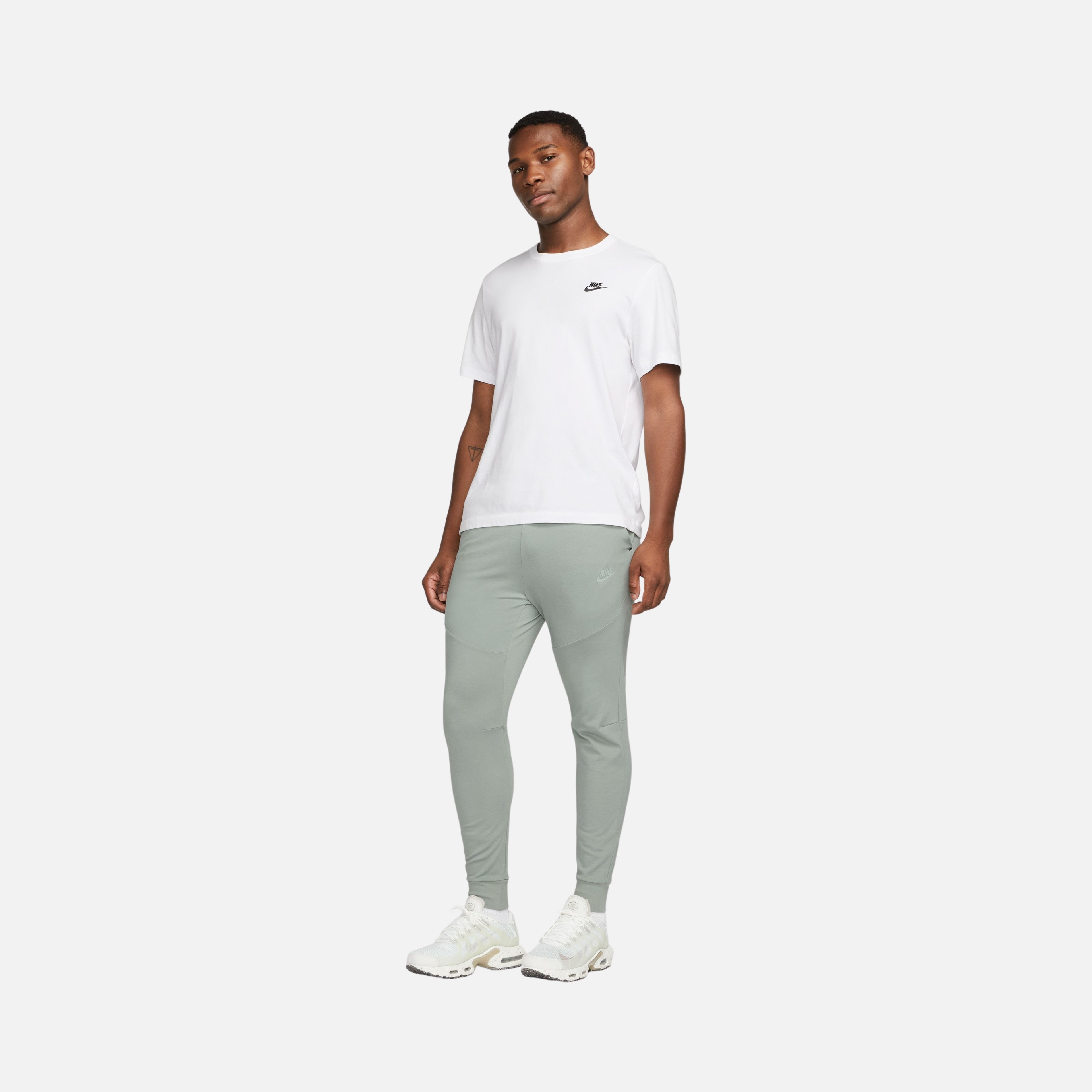 Nike Sportswear Tech Fleece Lightweight Slim-Fit Erkek Eşofman Altı