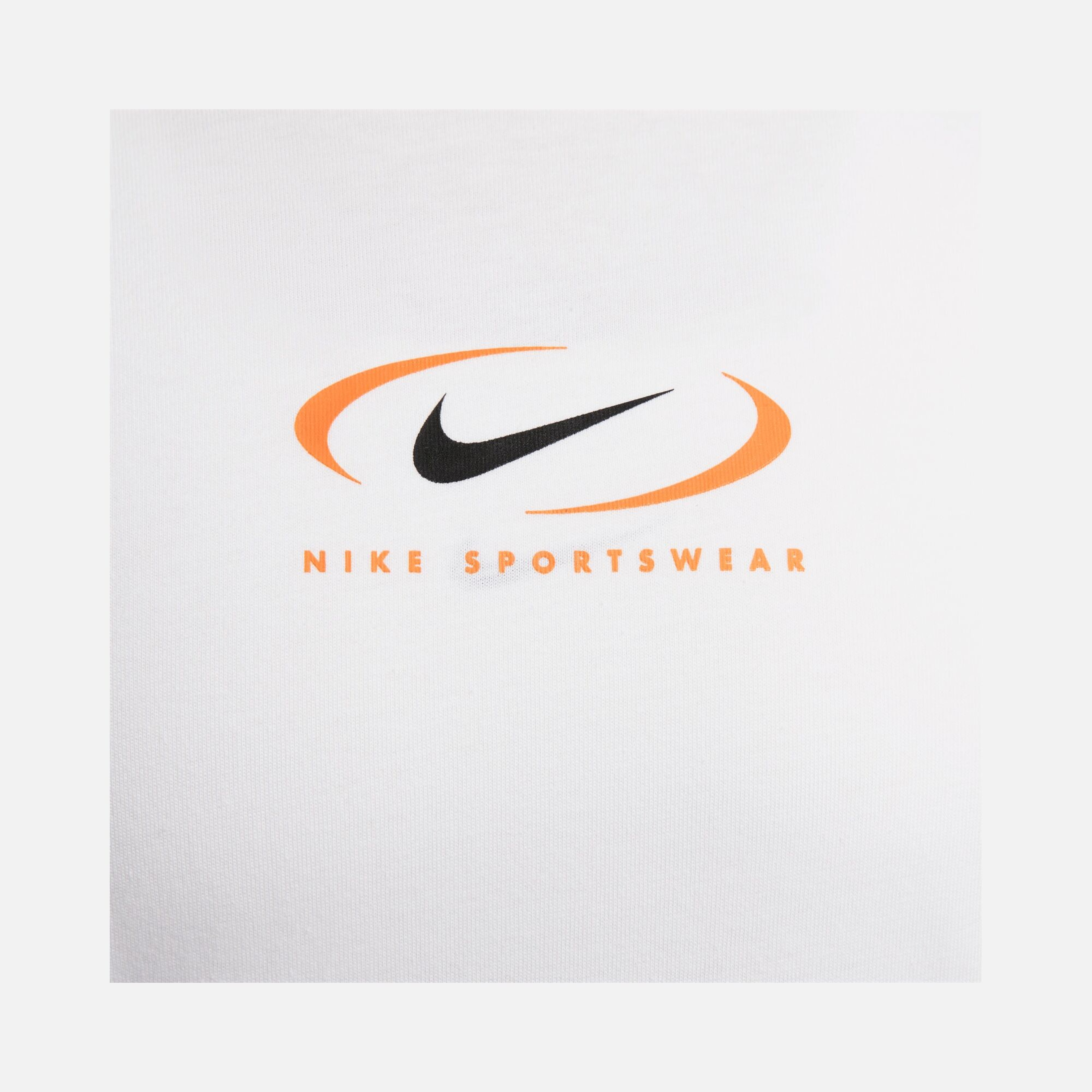 Nike Sportswear Graphic Loose Fit Short-Sleeve Kadın Tişört